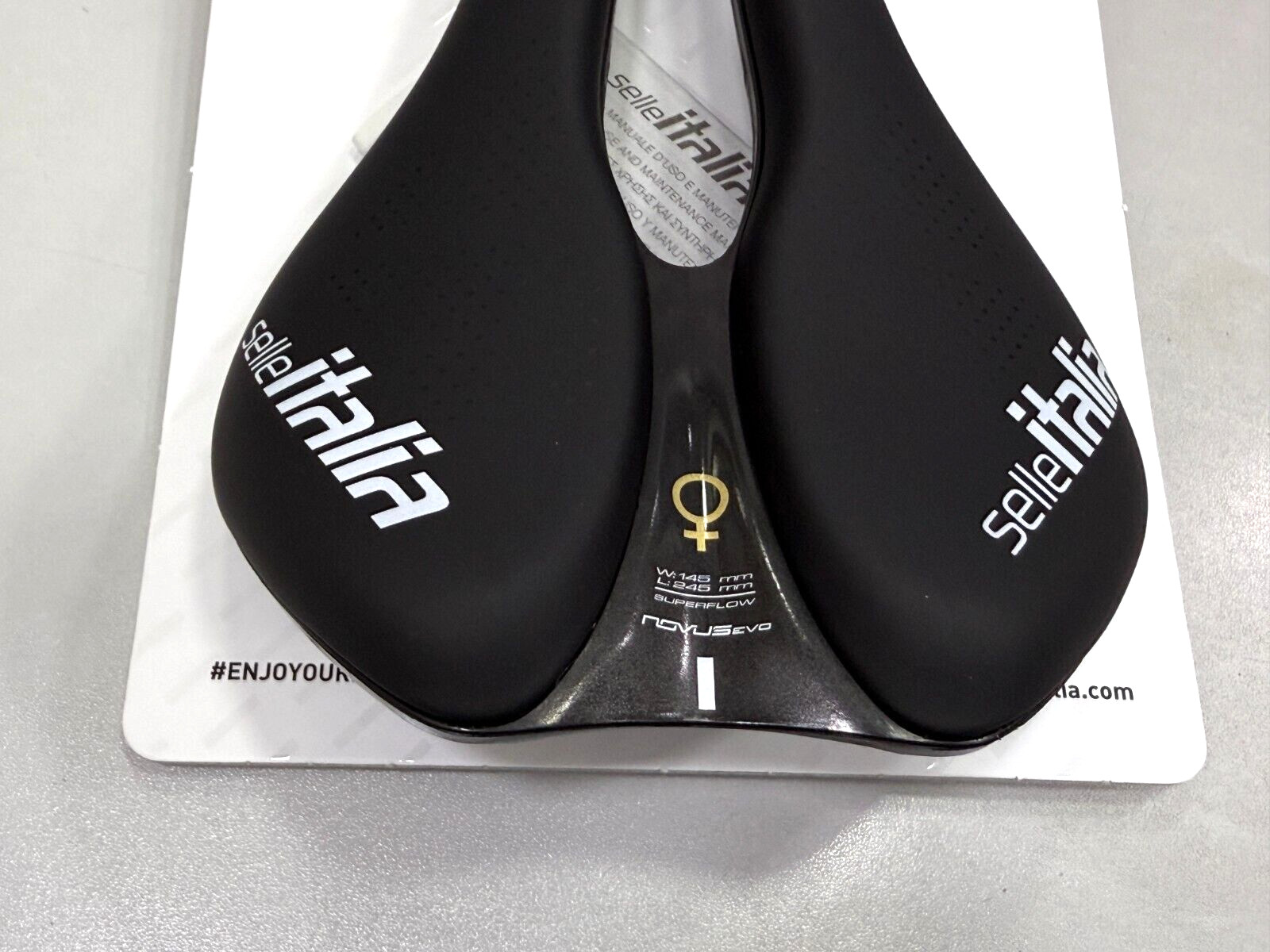 Selle Italia Novus Boost Evo Lady TM Superflow Manganese Saddle L3 (145 x 245mm)