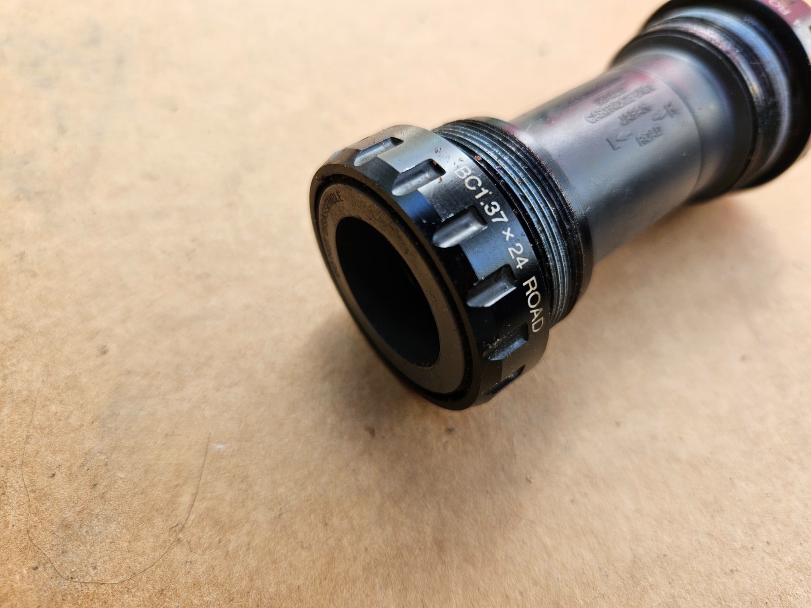 Shimano Ultegra SM-BBR60 Cartridge Bottom Bracket Road Bike English Threaded