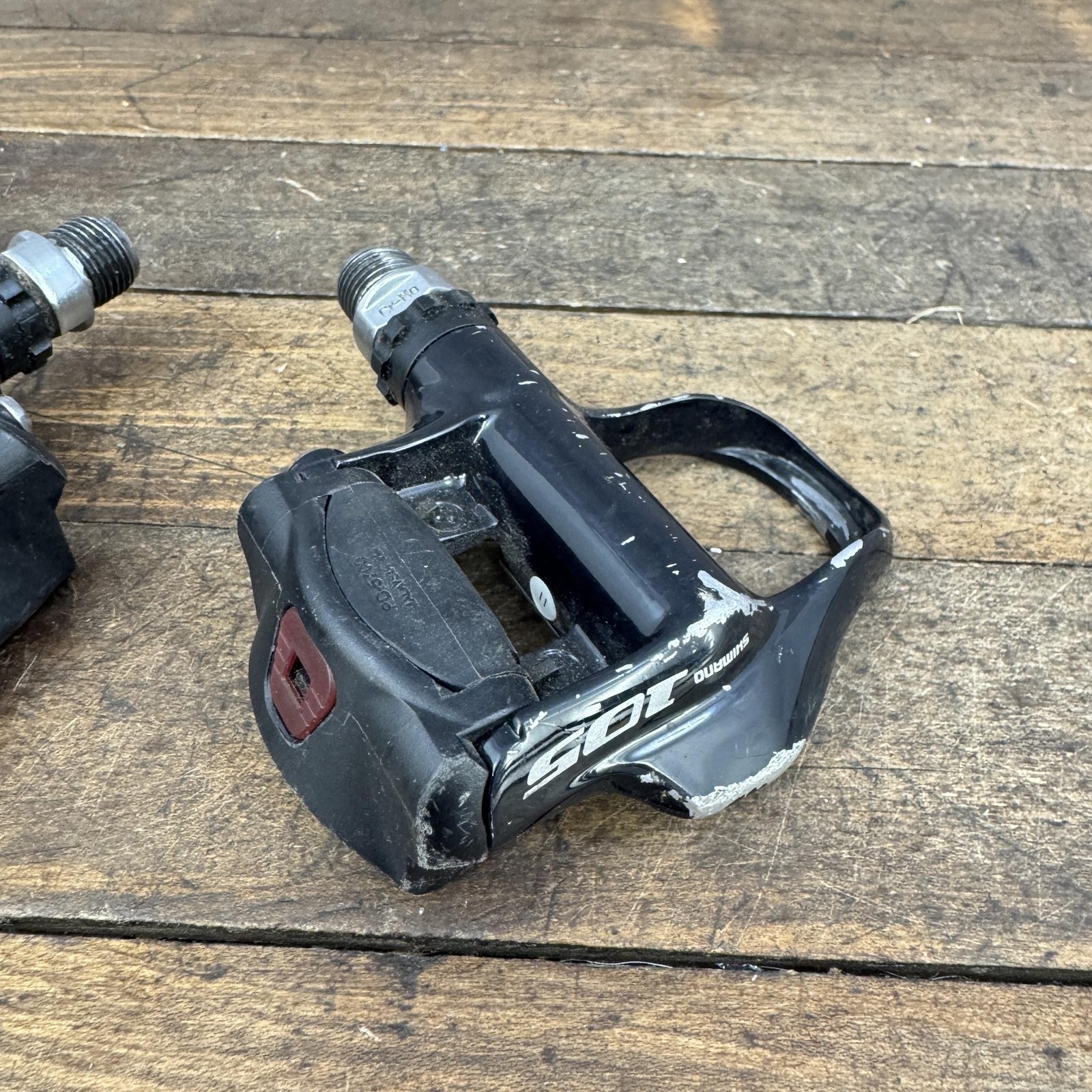 Shimano 105 SPD-SL PD-5700 Clipless Road Bike Pedals 9/16 Black 320g Pair