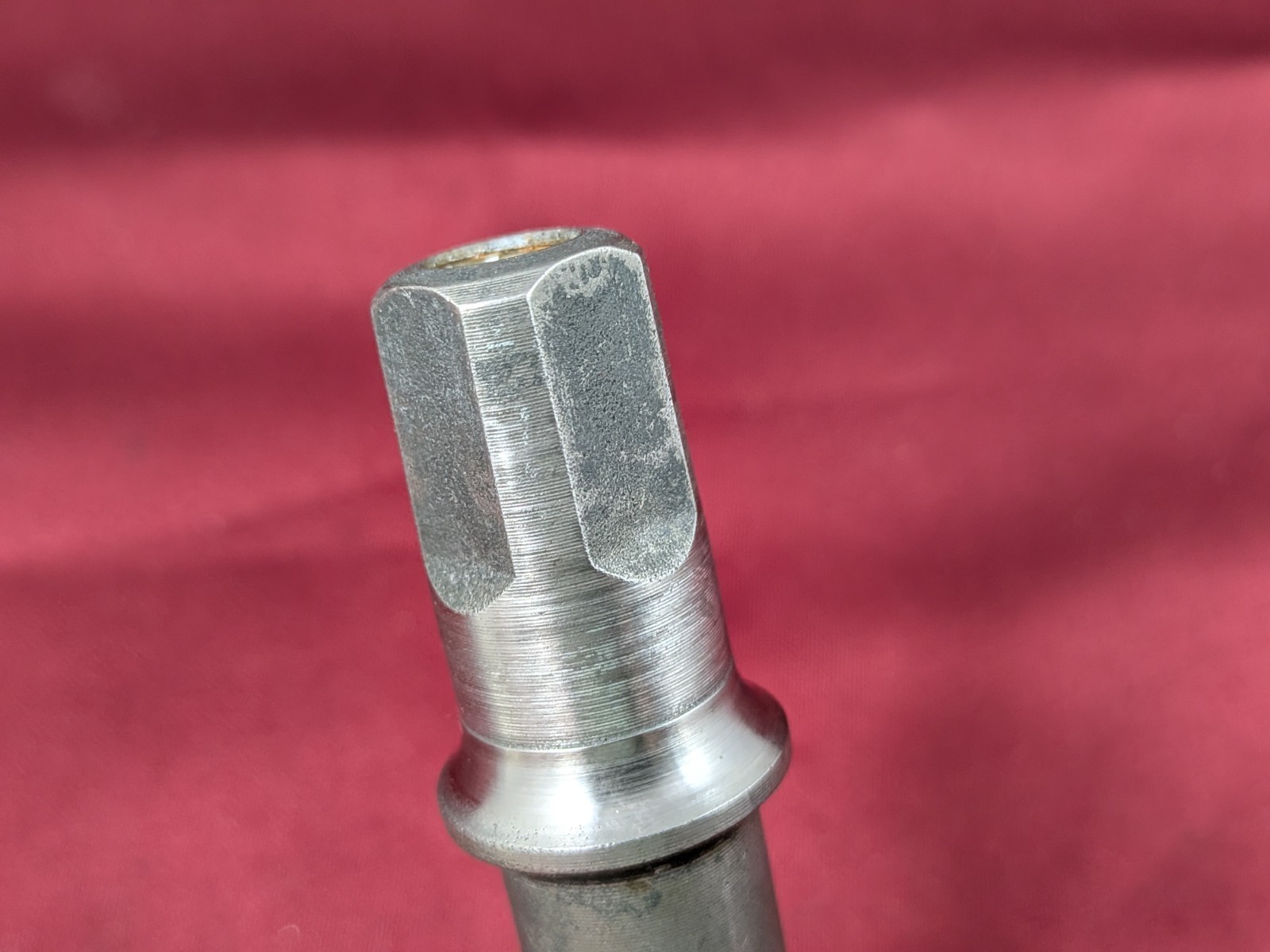 Vintage Stronglight Bottom Bracket Spindle Silver 125mm Sq Taper ISO