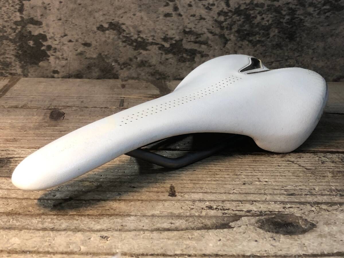 Selle Italia SLR S1 Saddle White 134mm Titanium Rails 140g Lightweight Road bike