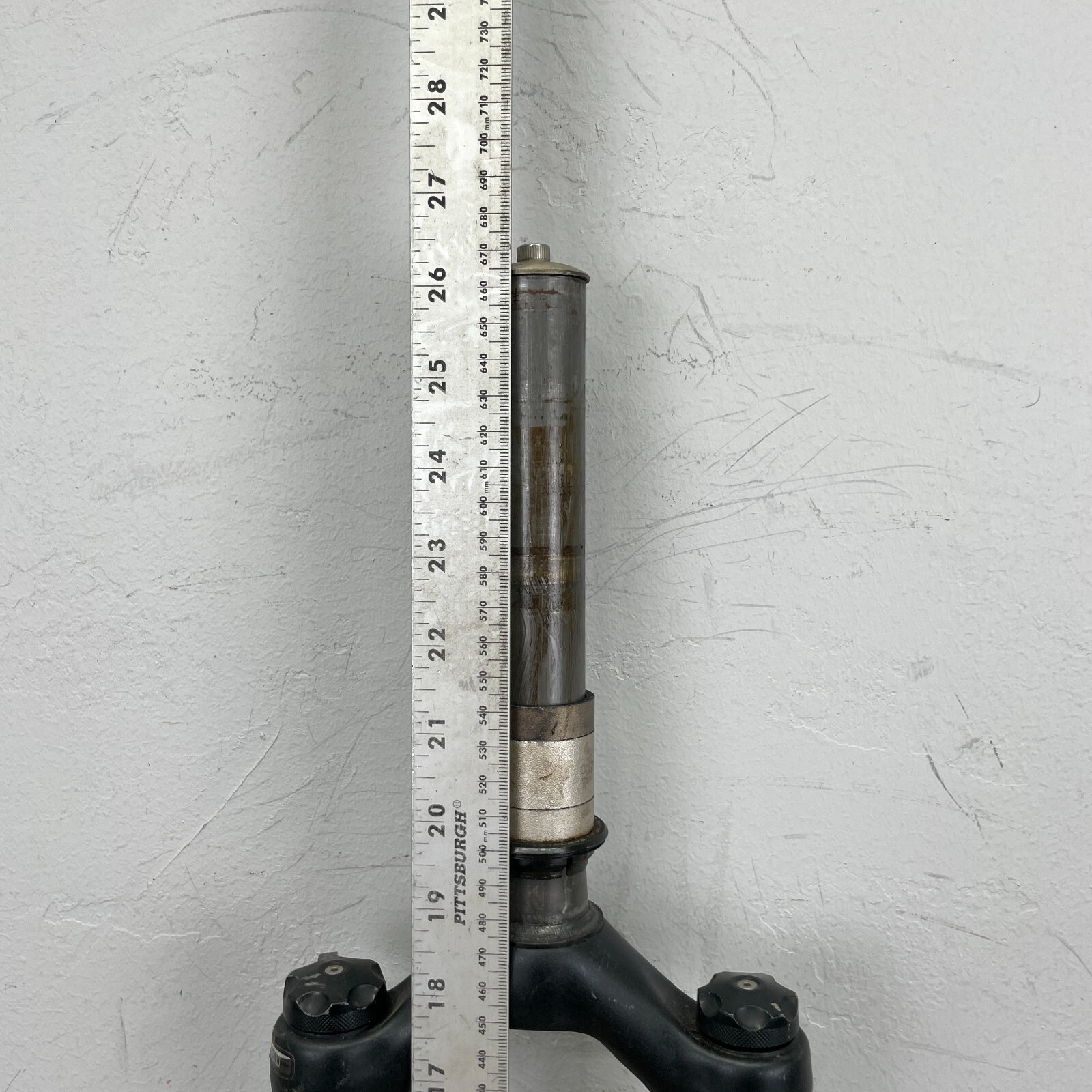 Manitou Axel Fork Elite Disc 80 100 1 1/8 Threadless 7.75 Steerer 26″ Lockout