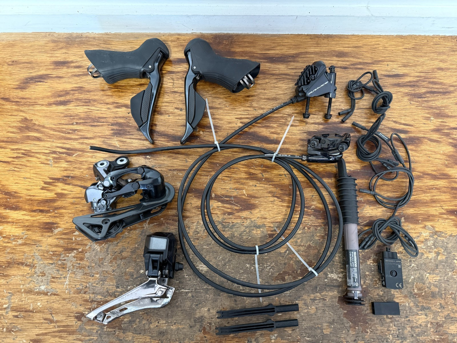 Shimano Dura Ace R9170 Di2 11 Speed Electronic Hydraulic Disc Brake Groupset