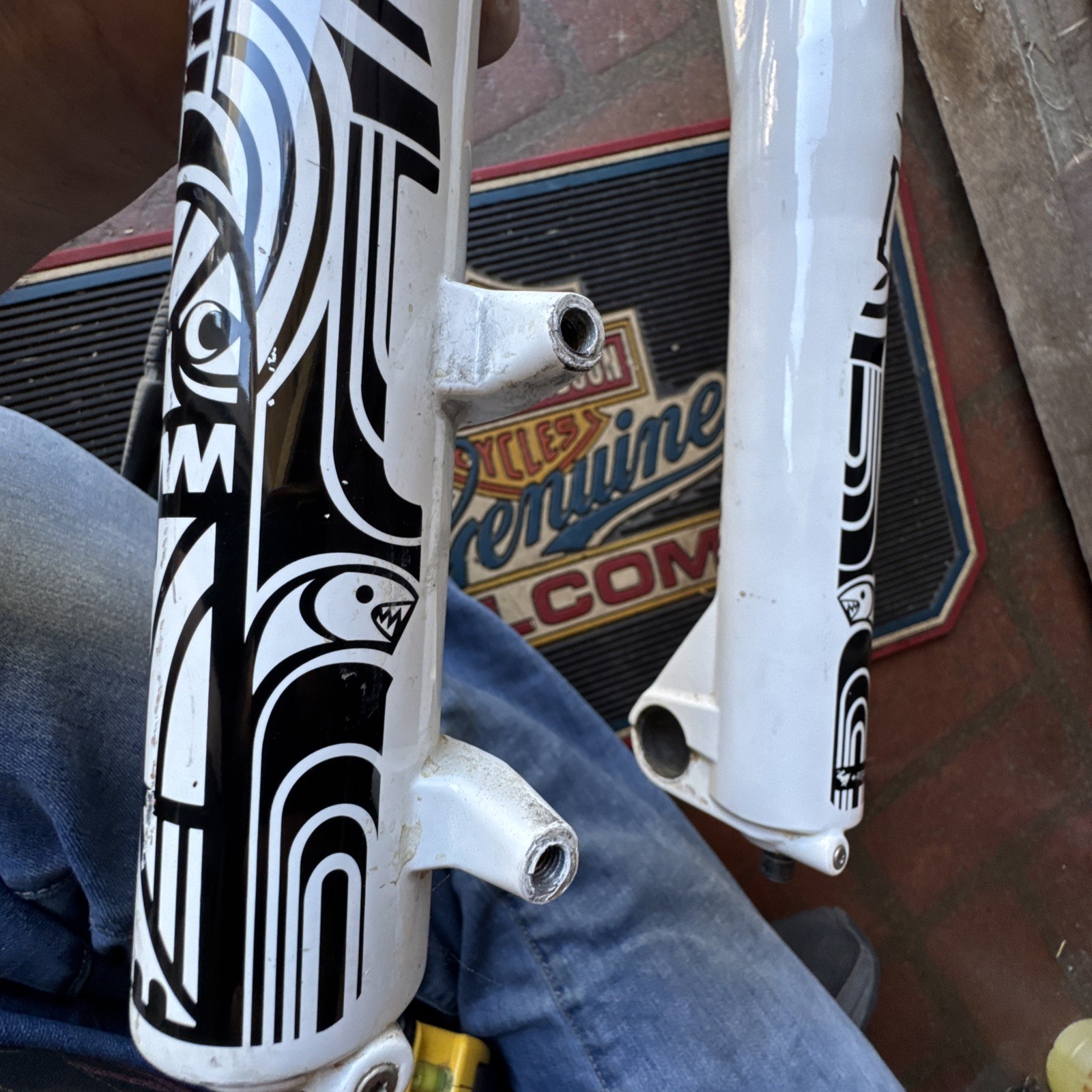 ROCKSHOX TOTEM DOWNHILL MOUNTAIN BIKE FORK 180 MM 1-1/8