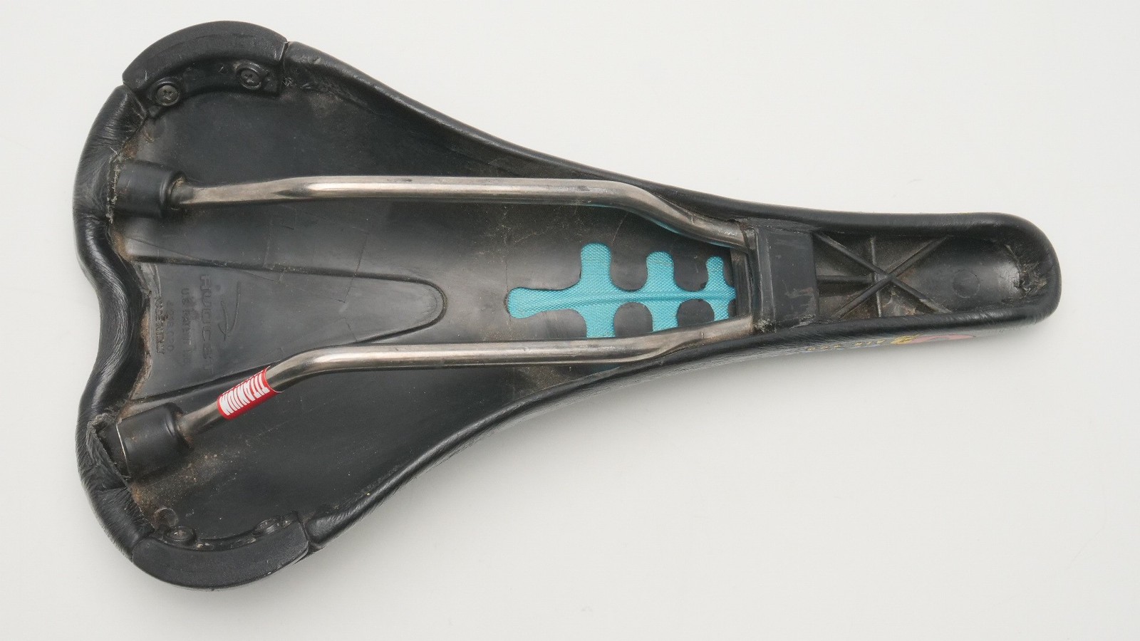 Avocet O2 Air 40R Saddle Titanium Leather 270x150mm Black Italy 224g Vintage