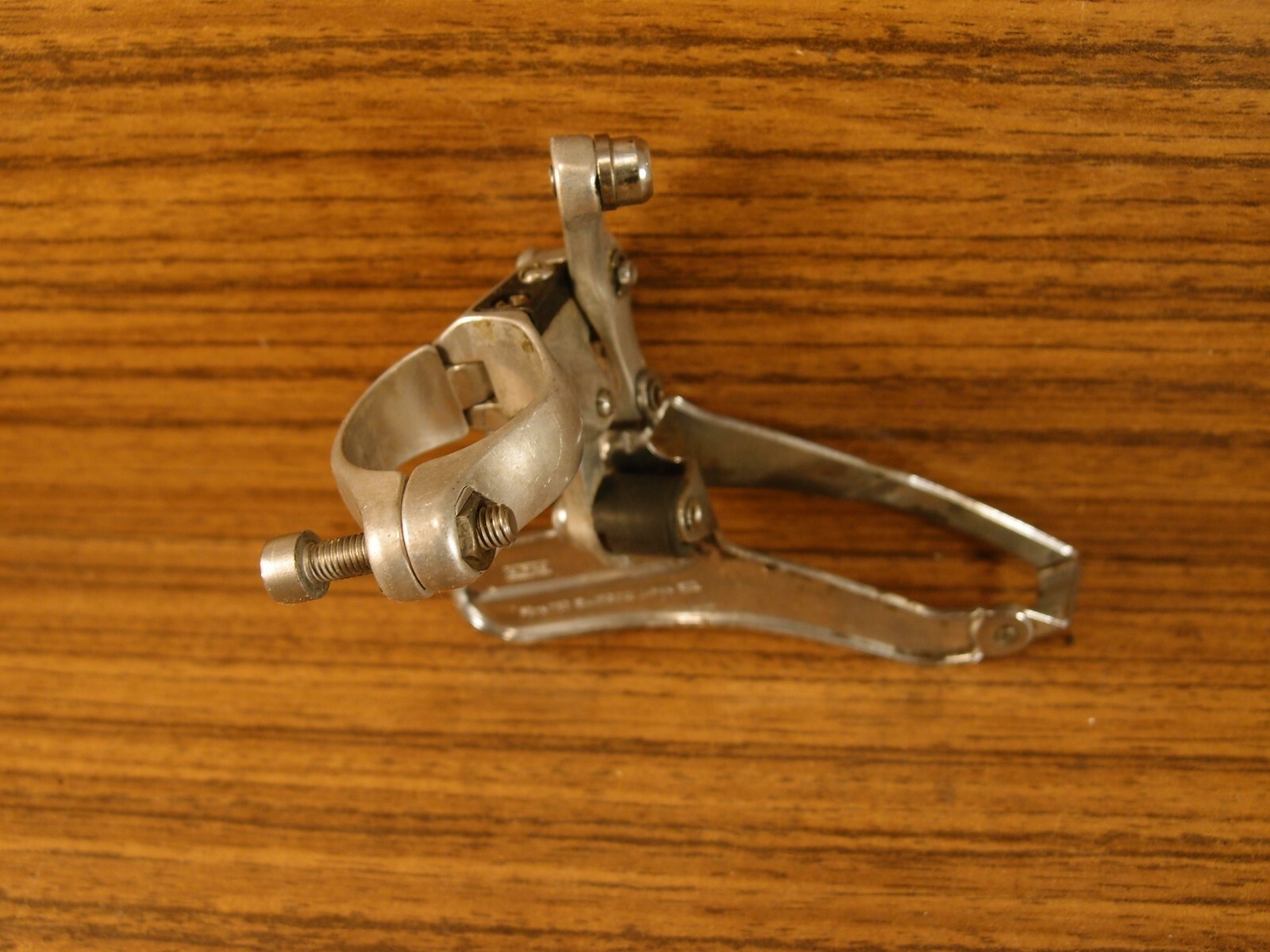 1987 MTB front derailleur Shimano Deore Alpine FD-MT60 VIA Japan bottom 28.6 mm