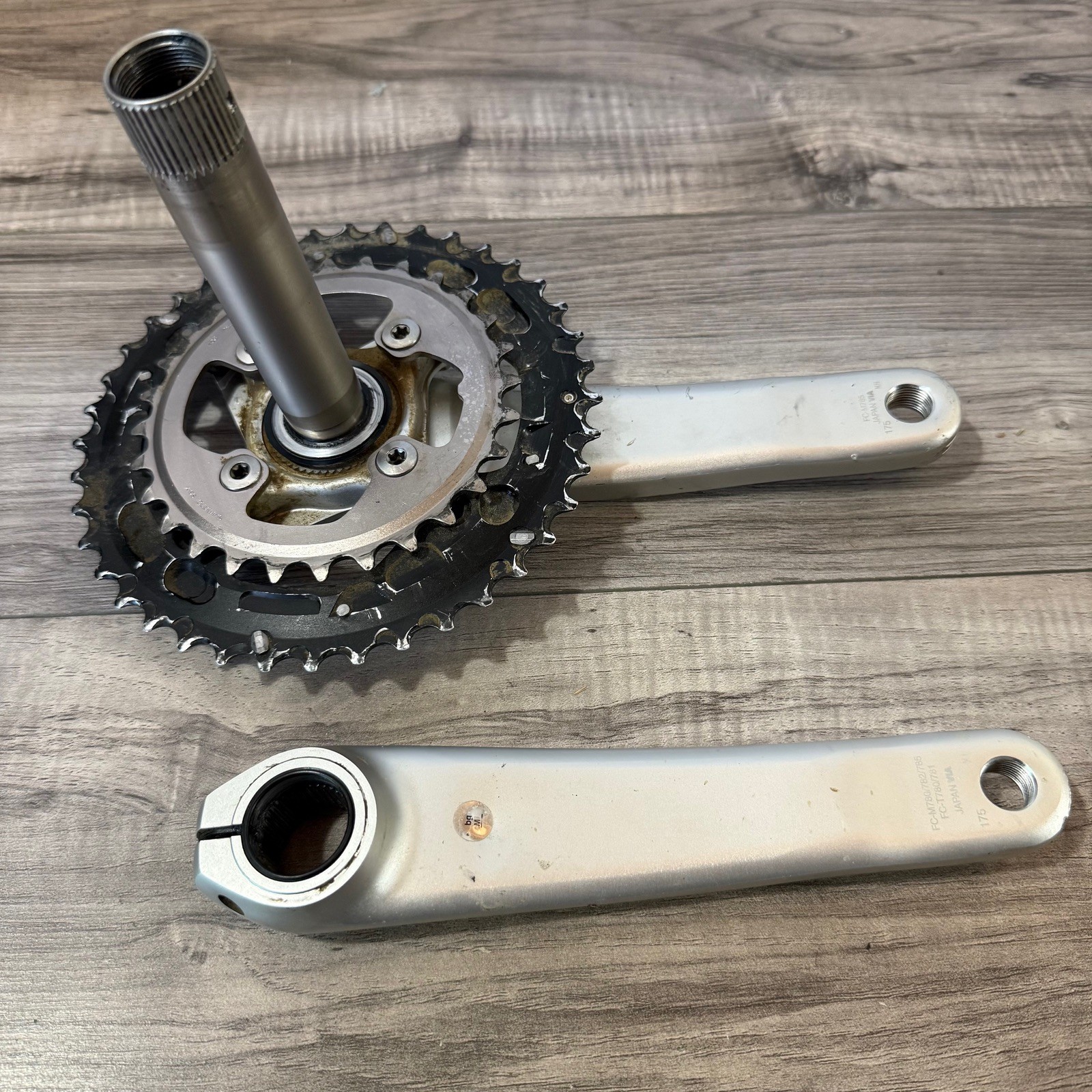 Shimano Deore XT FC-M785 2×10 Double Crankset 175 40-28 Missing Spindle Cap