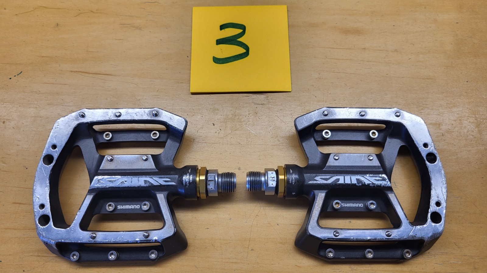 Shimano Saint PD-MX80 Flat Pedals – Platform MTB / Downhill / BMX Pedals Set 3