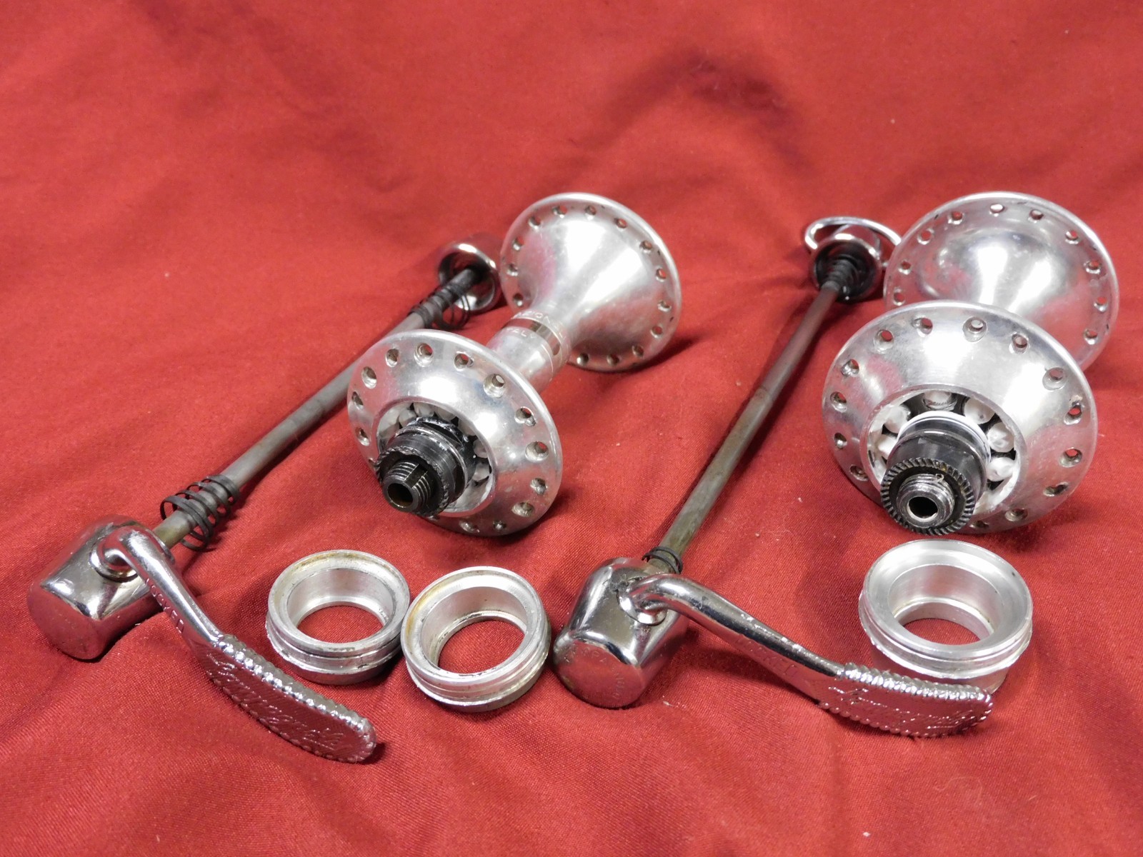 1st Gen 1984/85 Campagnolo 322/101 C-Record Low Flange 32 Hole Hubs & Skewers