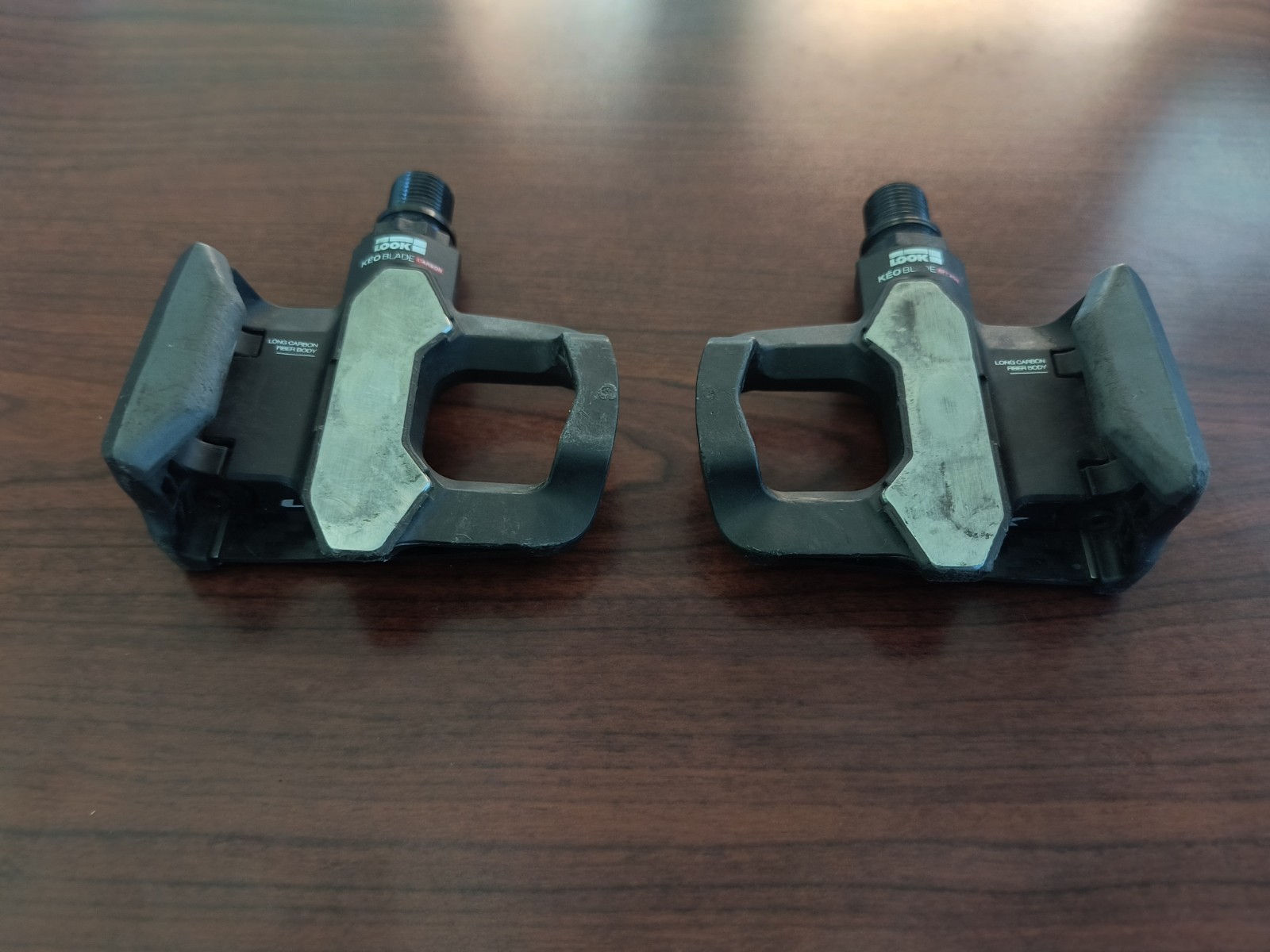 Look Keo Blade Carbon Clipless Road Pedals, 9/16″, Ti Axels, with New Cleats