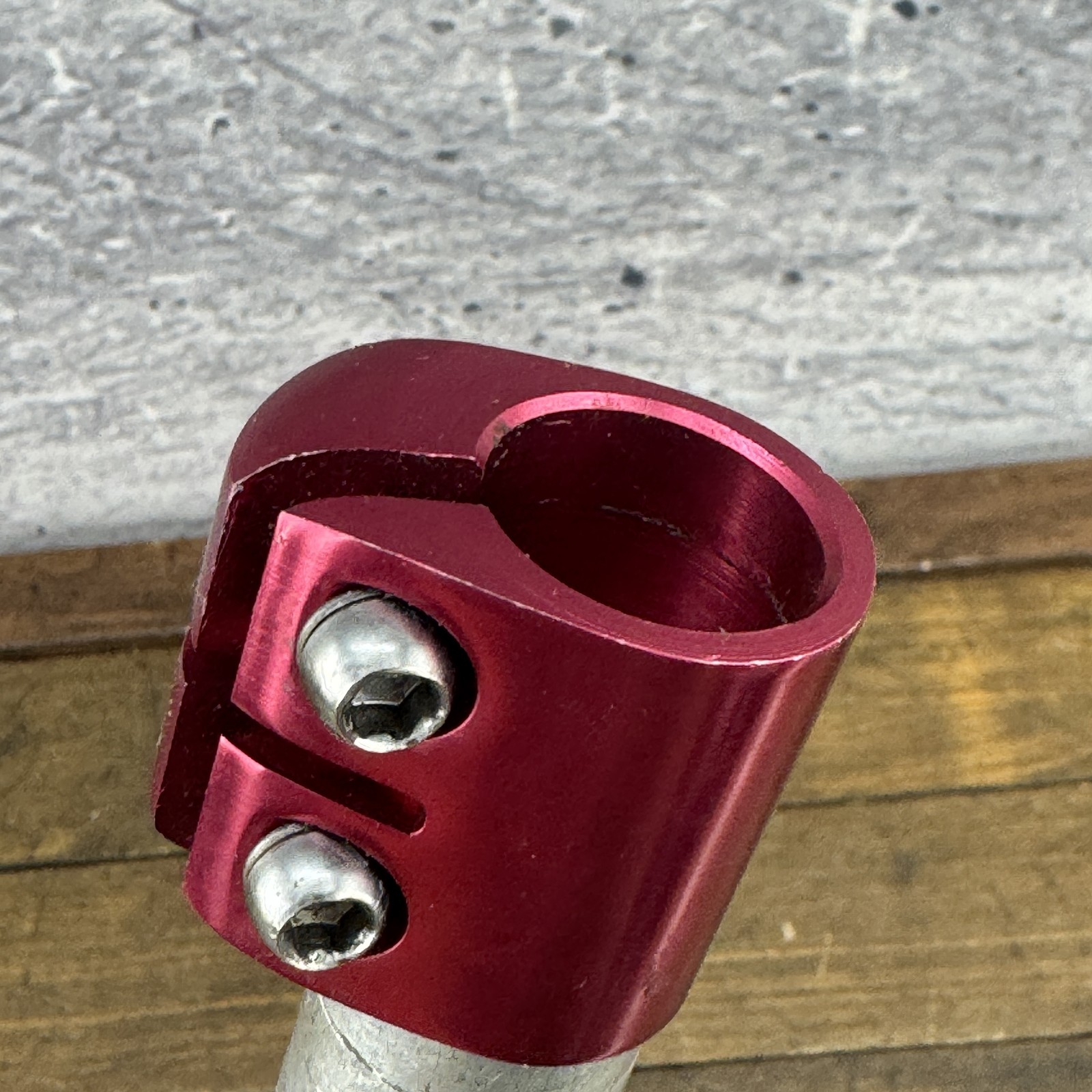 Red Aluminum Double Bolt Clamp BMX Scooter 25.4 45g Fits Vintage GT DB