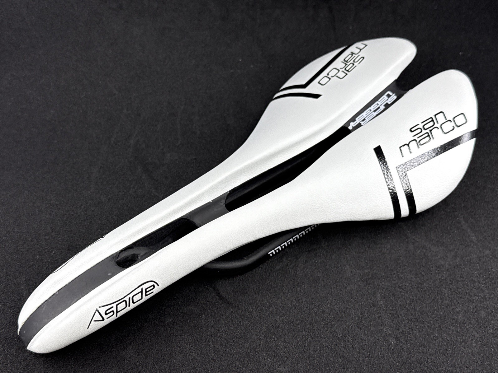 Selle San Marco ASPIDE SUPER LEGGERA Open 116 Grams! 277 x 132mm