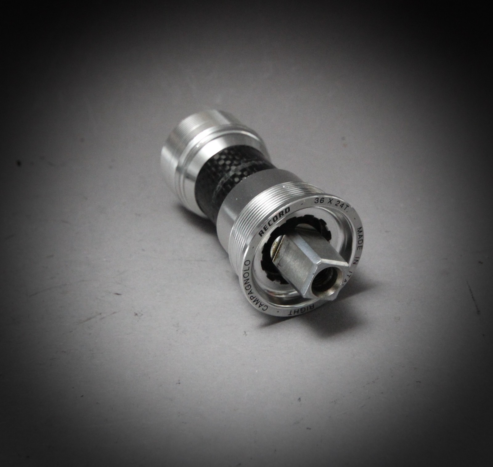 Campagnolo Record Carbon Bottom Bracket / ITA / 102mm / BB99-RE02IT #VELOWIZARD