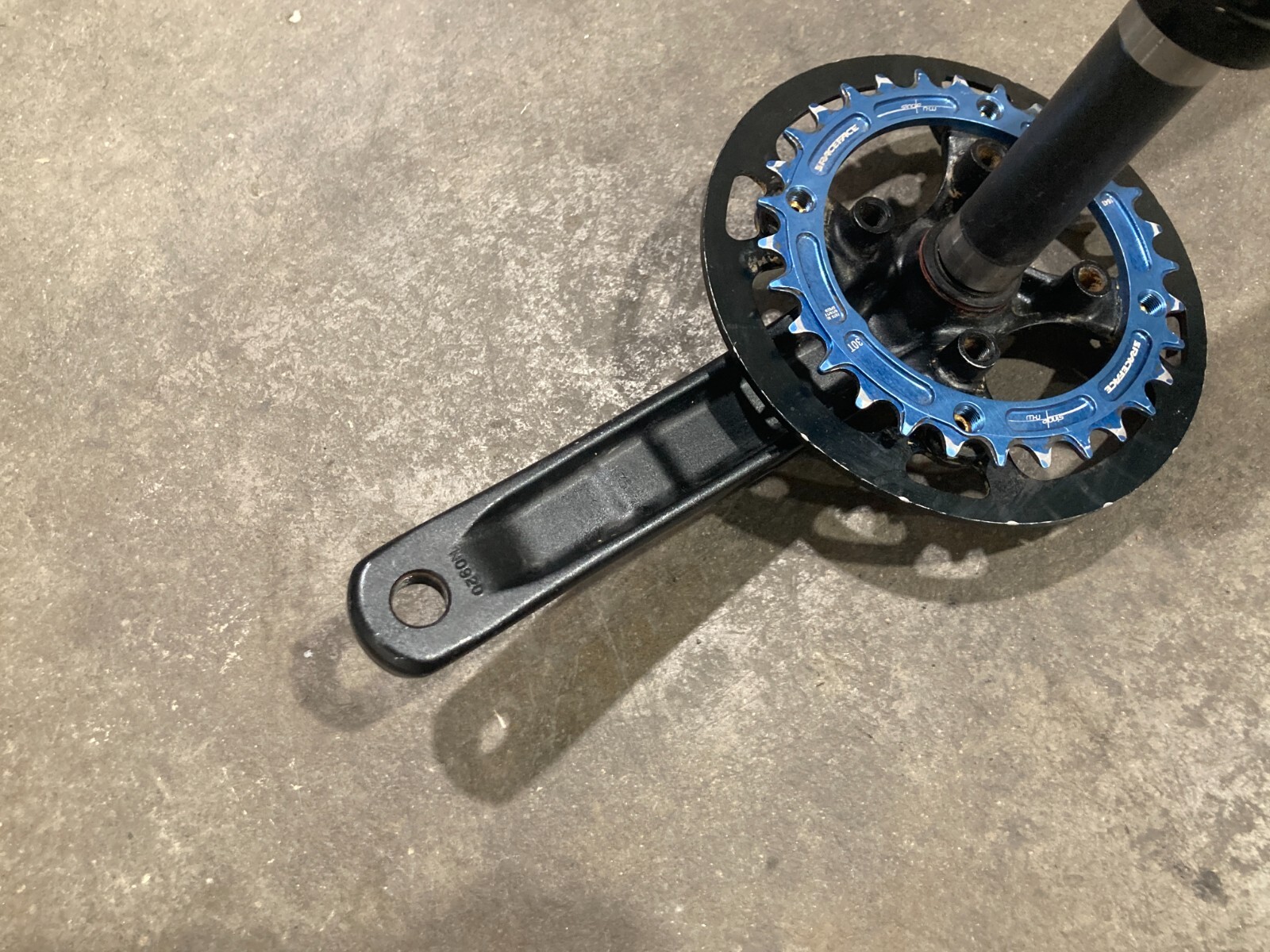 Race Face Evolve Cranks Single 30T Narrow-Wide Chainring 175mm Crankset MTB Red