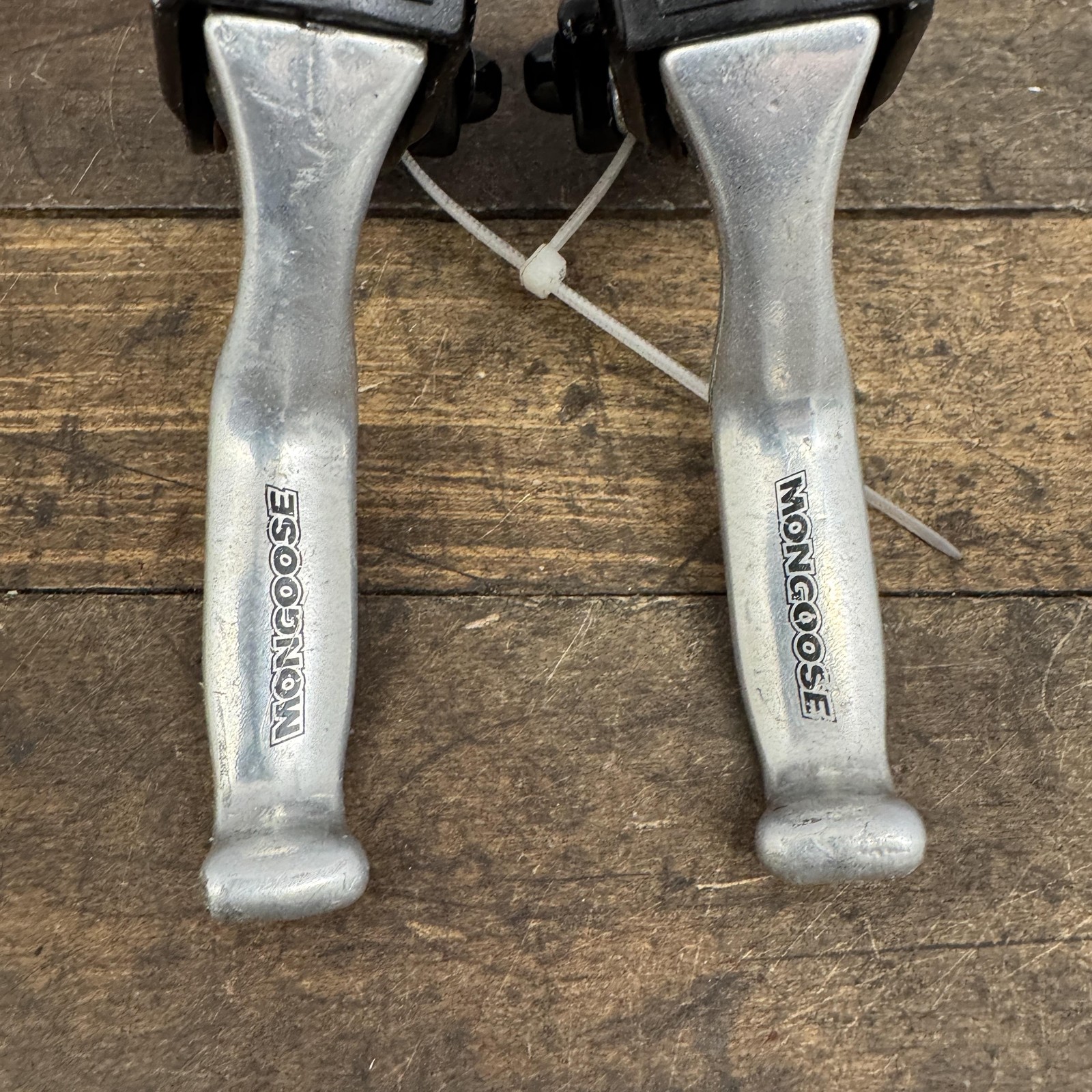 Vintage Mongoose BMX Bike Brake Levers Pair 2-Finger Dual Cables Mid SChool