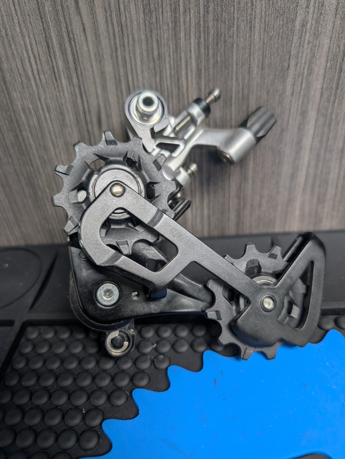 SRAM Rival 1 Type 2.1 Rear Derailleur 11-Speed Exact Actuation Medium Cage