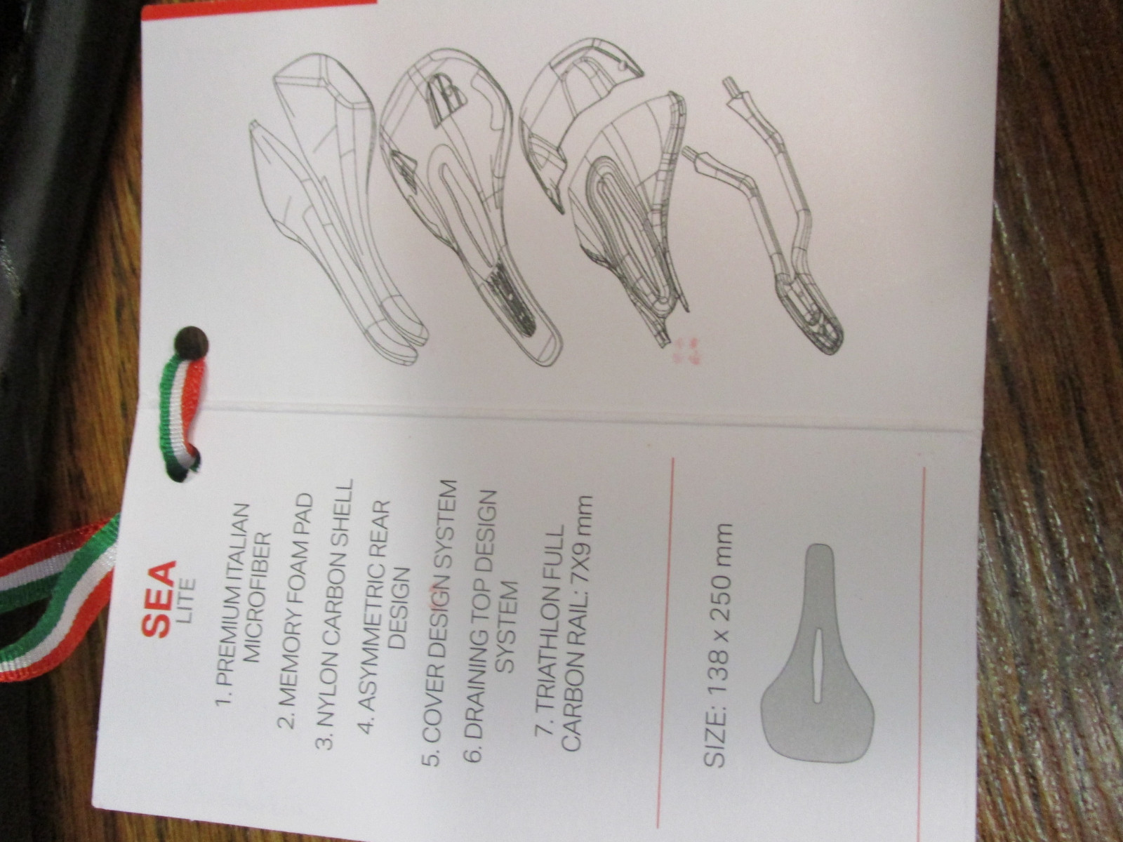 ASTUTE SEA LITE CARBONIO RAILED TRIATHLON RACING SADDLE 138 X 250 ROUND