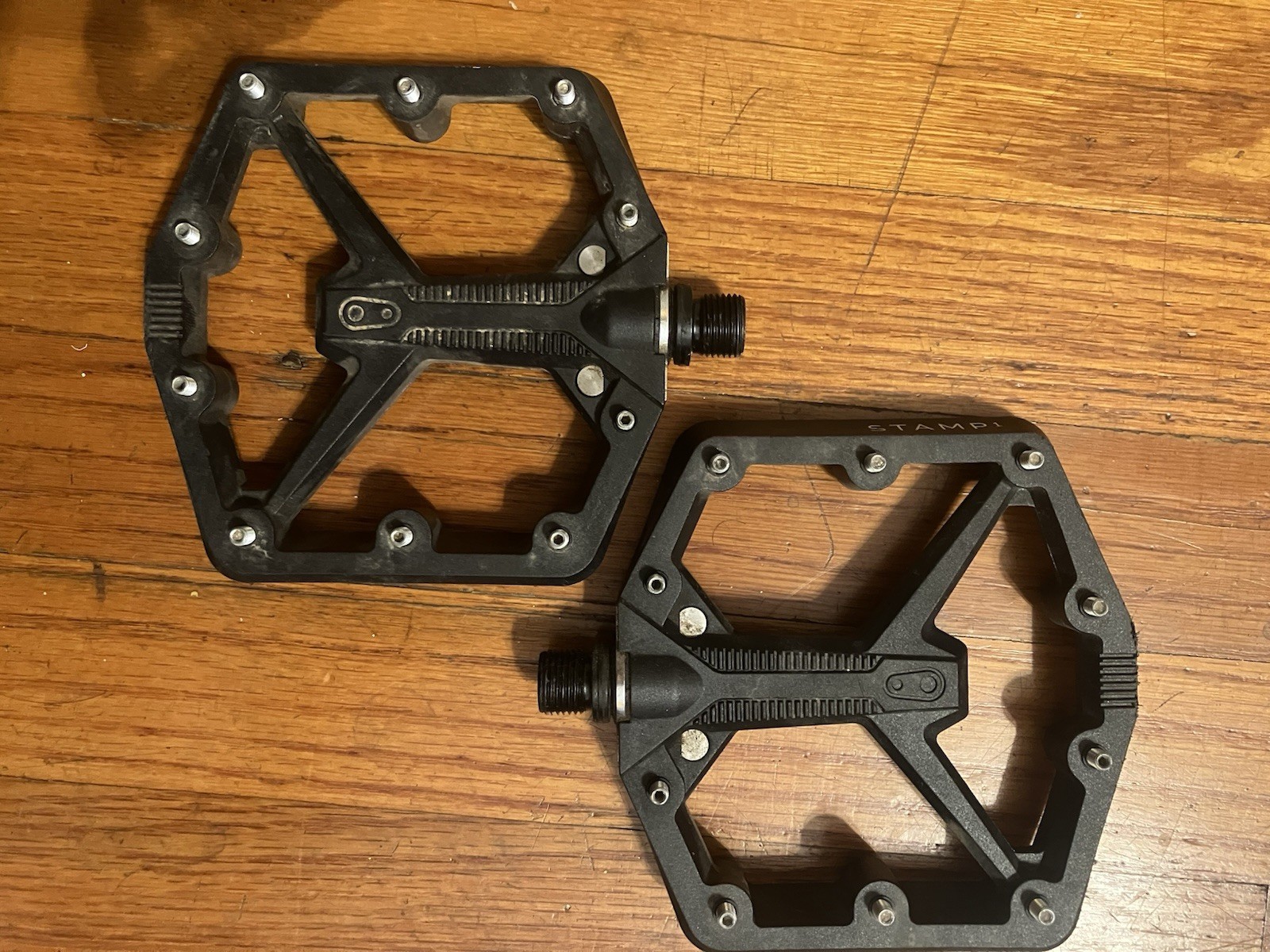 Crankbrothers Stamp 1 Flat/Platform Pedals, Composite Black, 9/16″ Axle Pair L