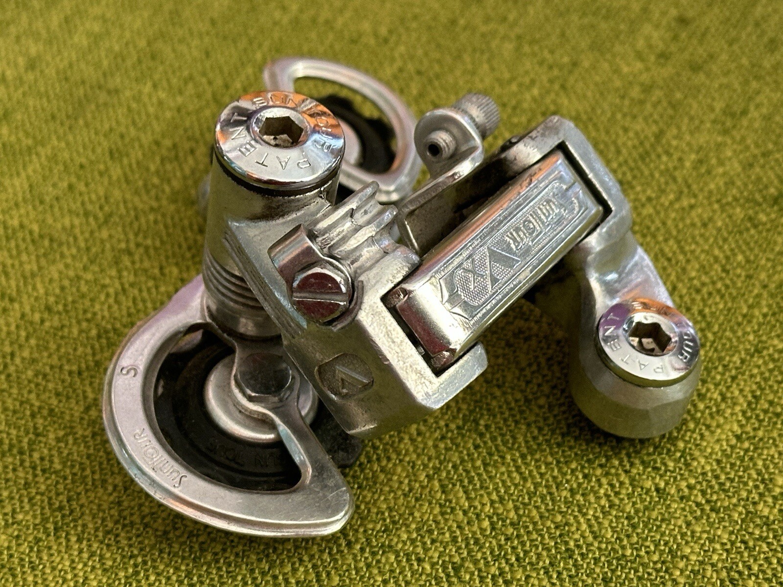Vintage 1980 SUNTOUR Rear Mid Cage VX ALLOY Derailleur 206 Grams WK Date Code