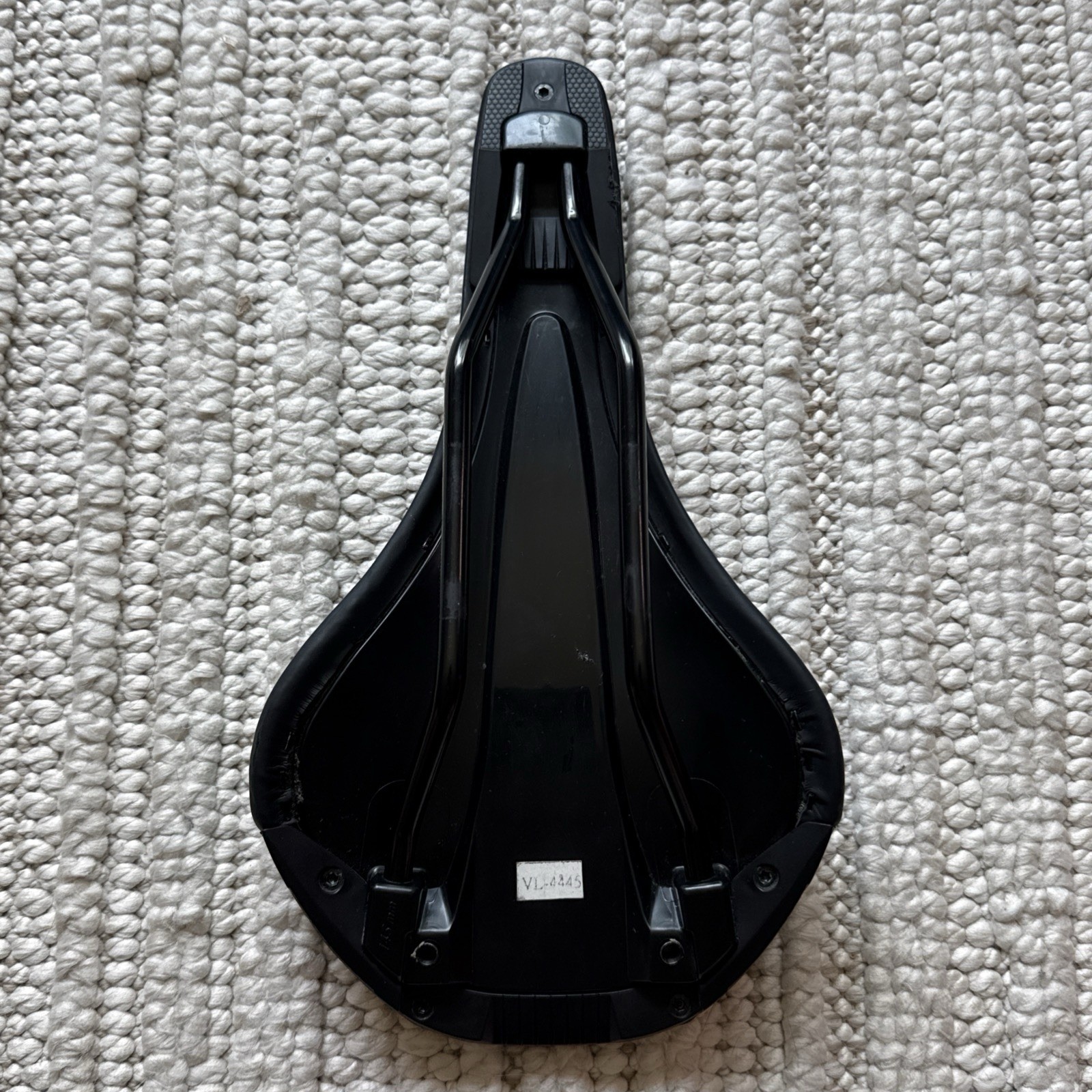 Specialized Bridge Hollow Cr-Mo Mountain Bike Seat Saddle – Grips – Bottle Cage