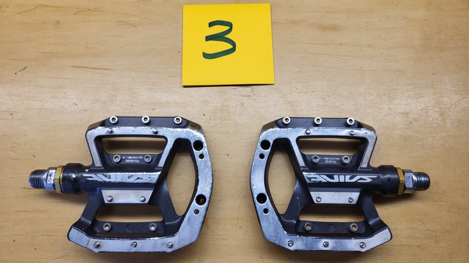 Shimano Saint PD-MX80 Flat Pedals – Platform MTB / Downhill / BMX Pedals Set 3