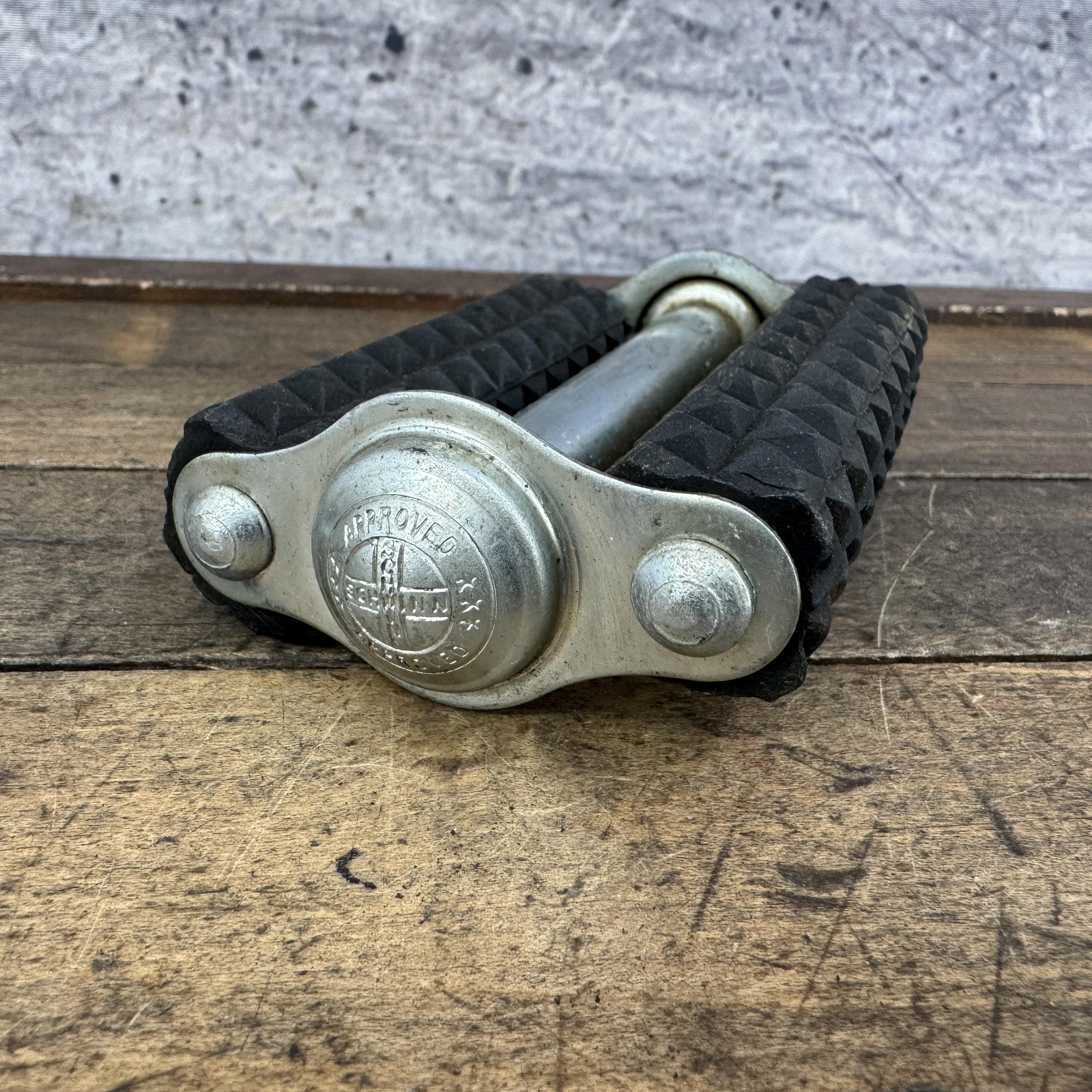 Vintage Schwinn Approved Bike Pedal RIGHT ONLY Single 9/16 Black Cruiser 365g