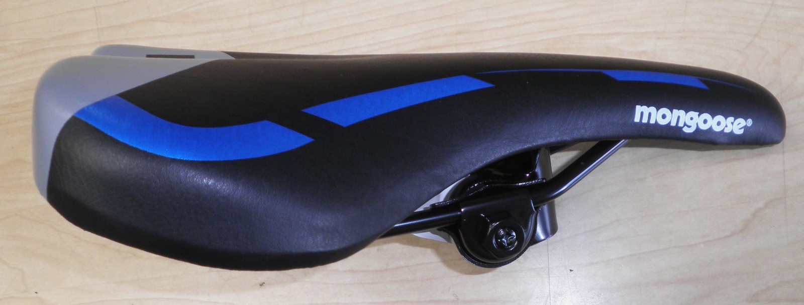 MONGOOSE BLACK/BLUE/GRAY BICYCLE SEAT/SADDLE BIKE PARTS 569