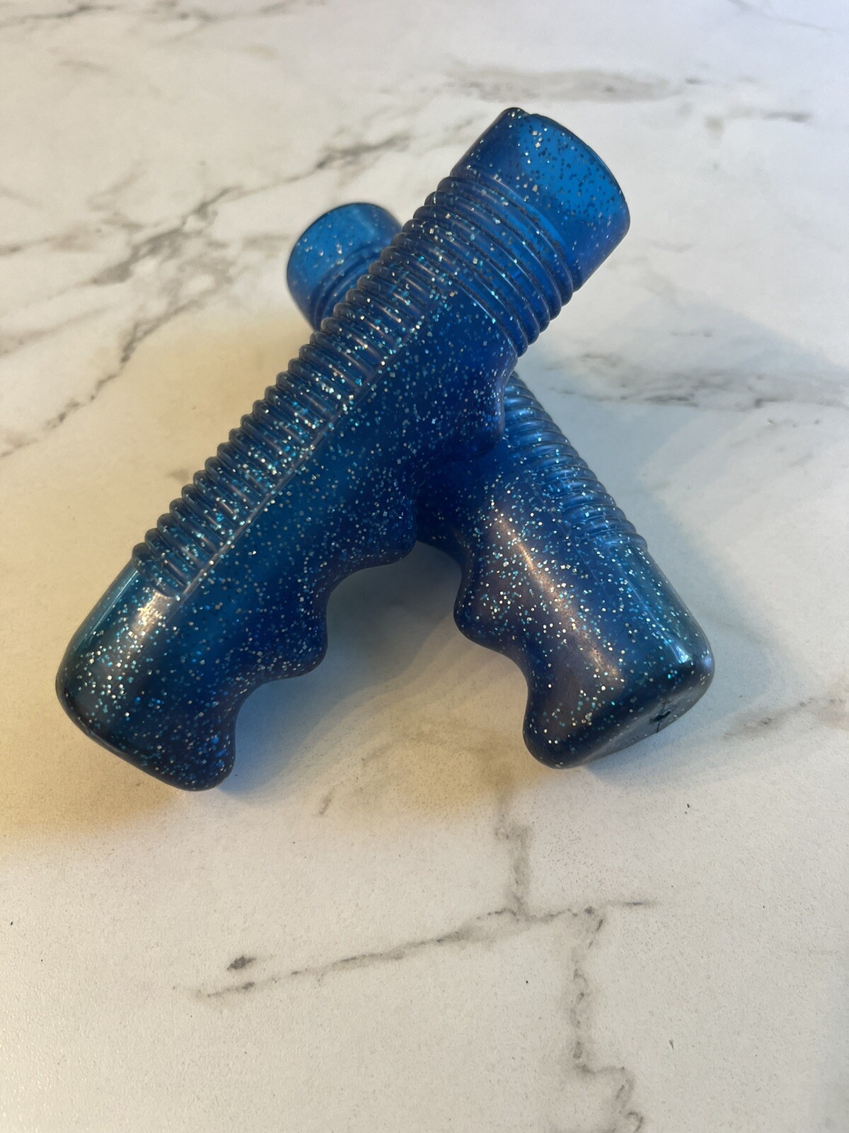 1-PAIR 1960s-70s VINTAGE BLUE METAL FLAKE STINGRAY BICYCLE HANDGRIPS SCHWIN STYL