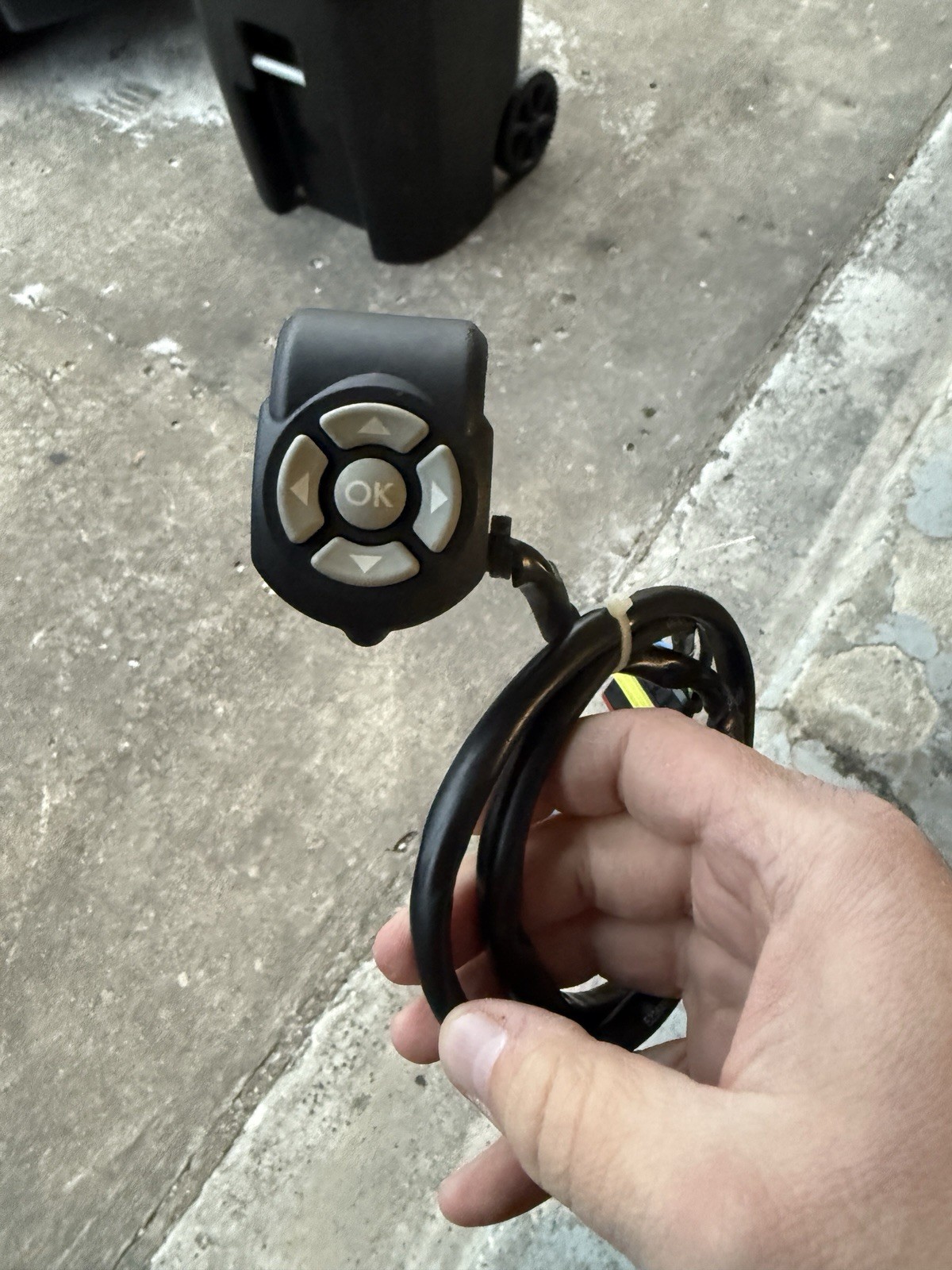 Volcon grunt push button switch