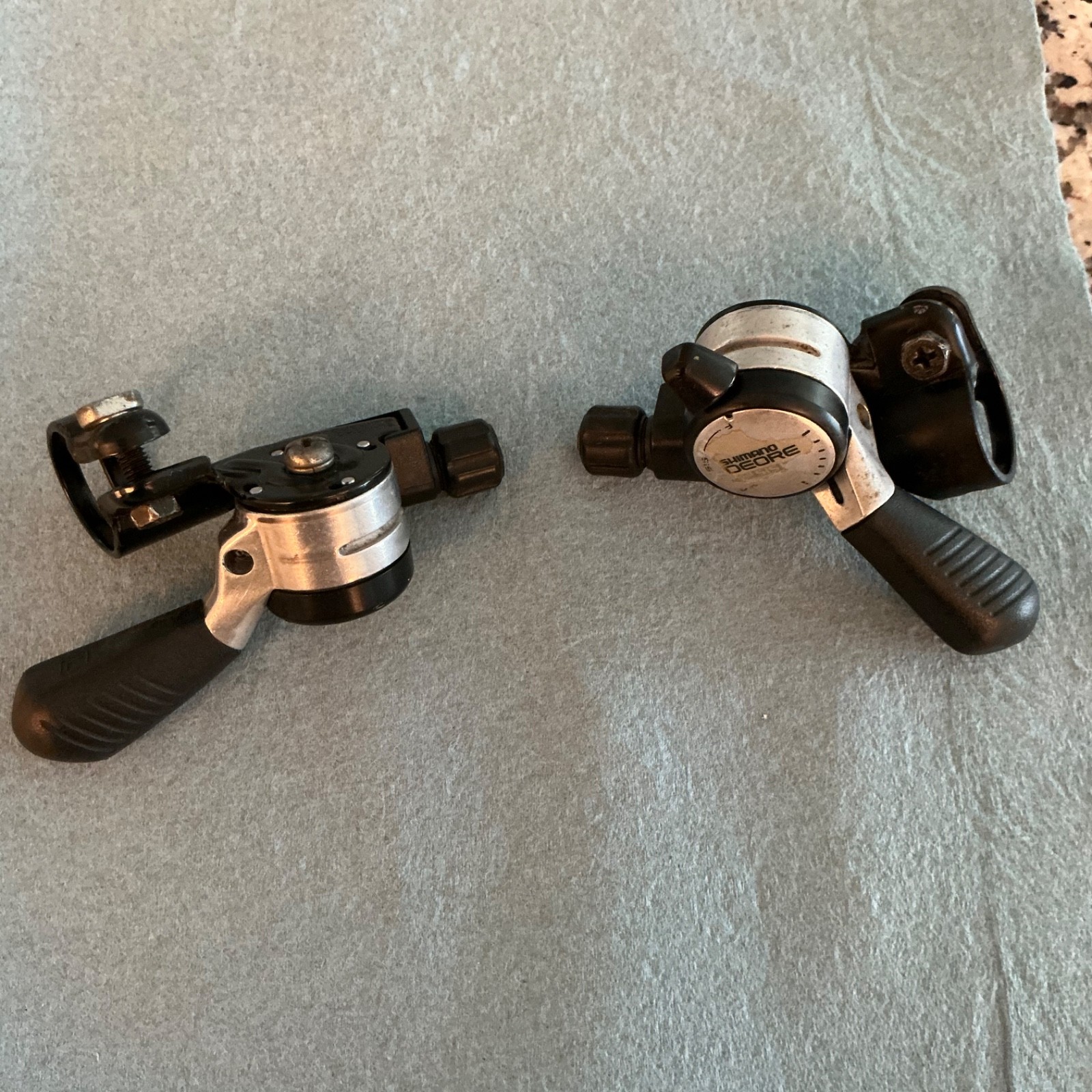 Vintage Shimano Deore SIS Thumb Shifter Set SL-MT62 7 Speed Pair MTB