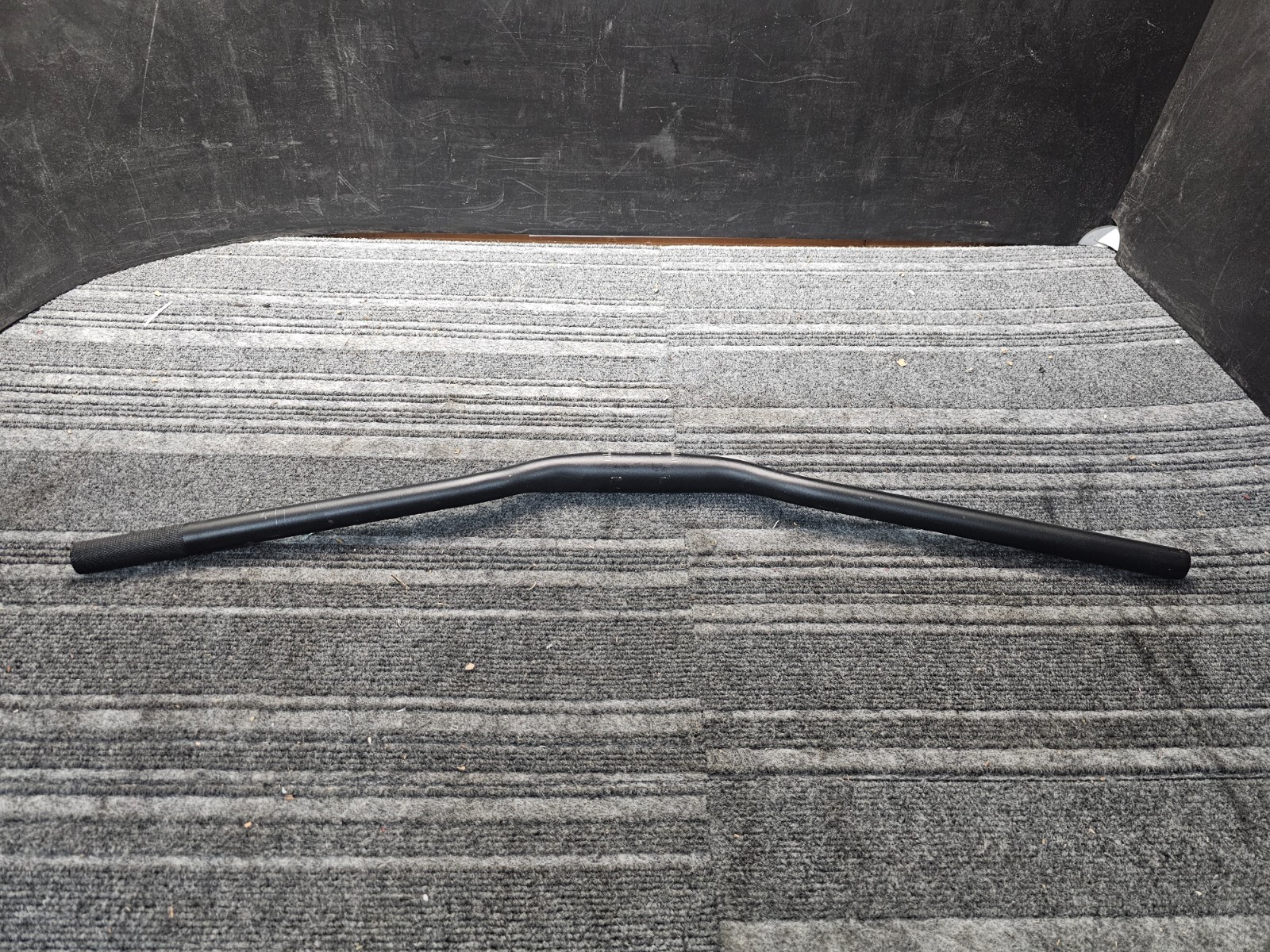 Replacement MTB Riser Handlebar 31.8 Clamp 800mm Length Black Alloy Steel