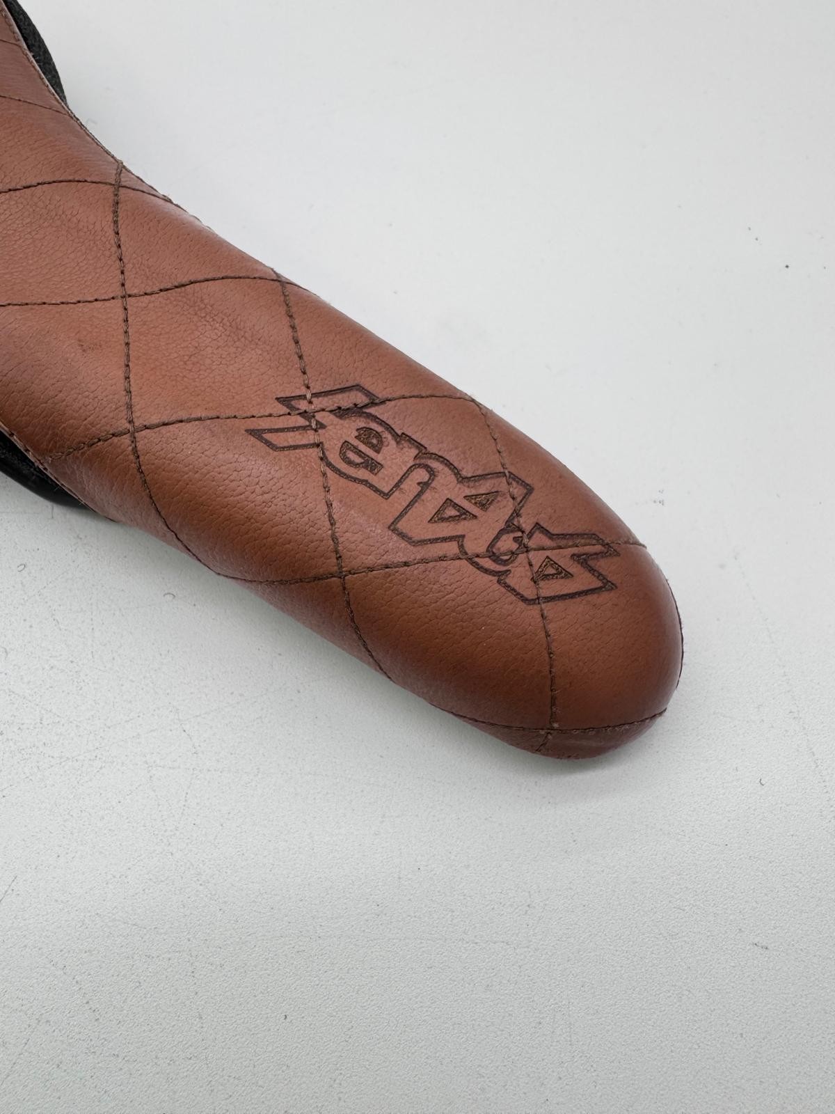 Brown SDG Saddle Sensus