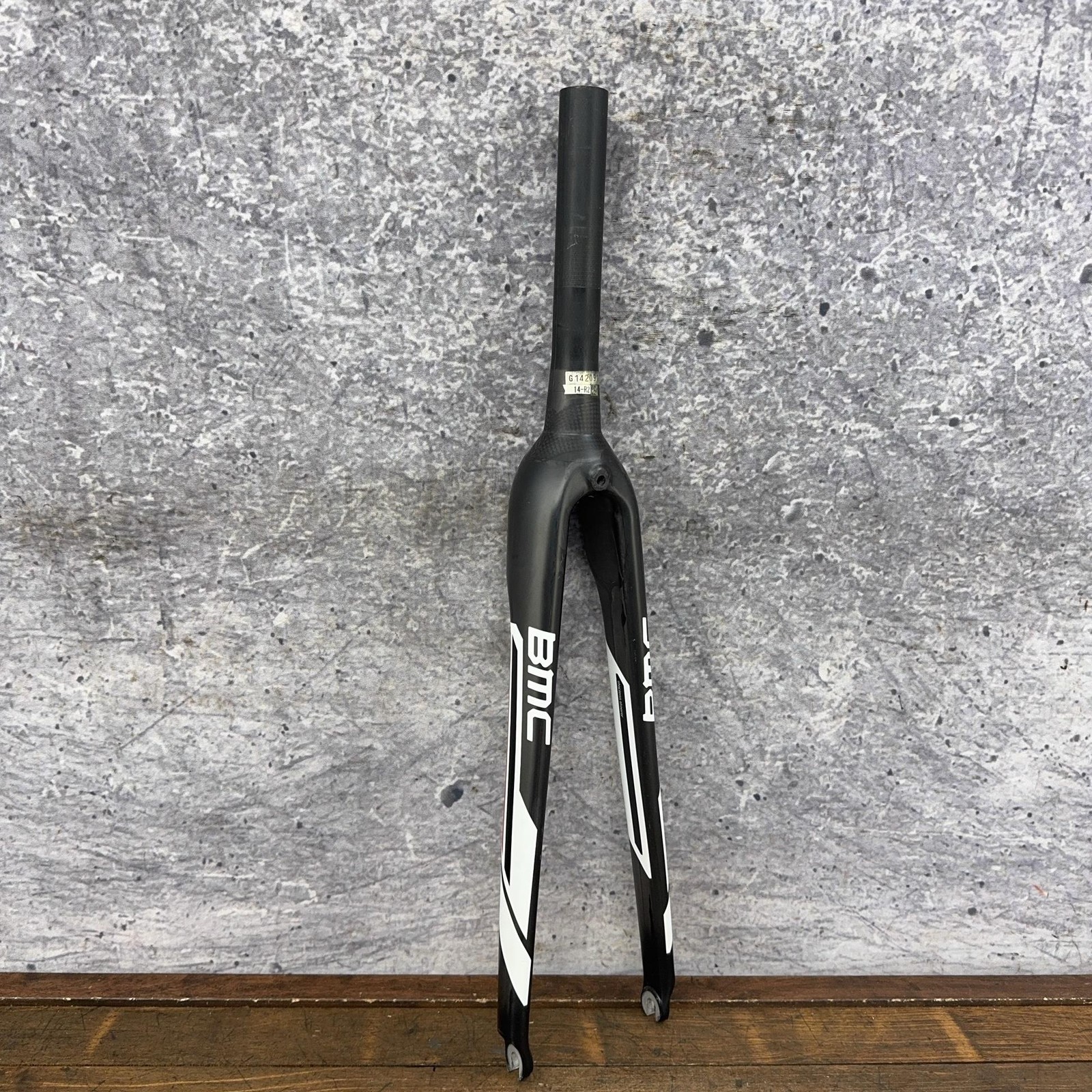 BMC SLR02 Carbon 700c Fork Tapered Threadless Caliper QR Black Road Race