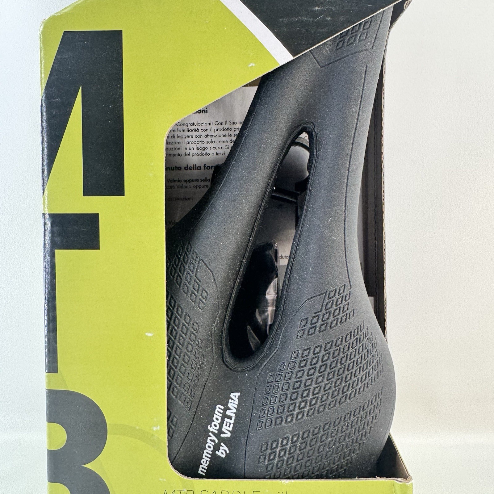 Velmia Bike Saddle MTB Racing Seat Memory Foam Comfort Bicycle Saddle Black New