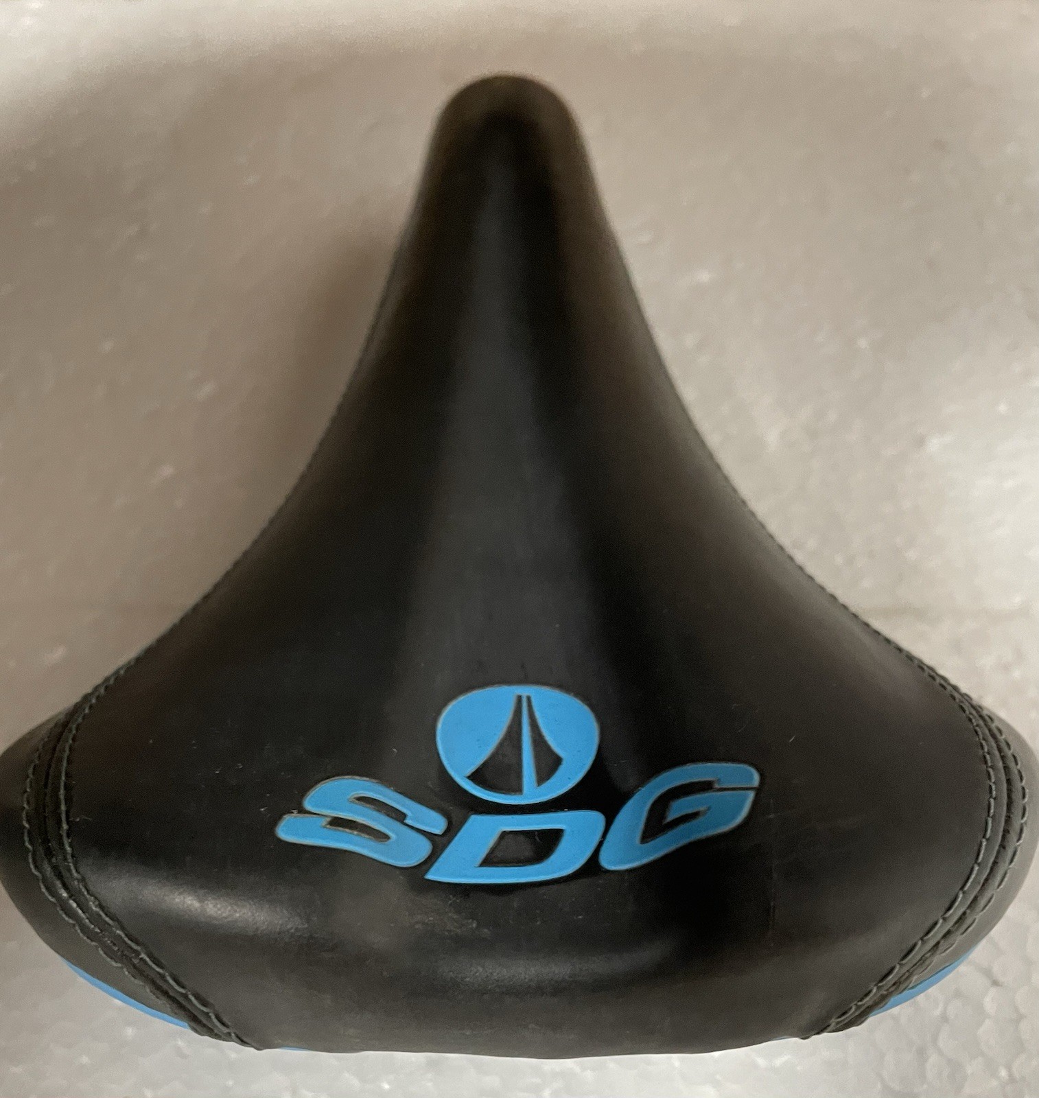 SDG Bell-Air Bicycle Saddle Black / Blue Leather
