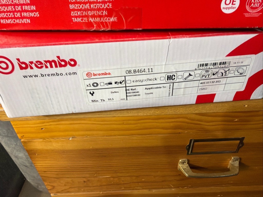 Brembo 08.B464.11 UV Coated solid Rear Brake Rotor TOYOTA OE# 4243108030