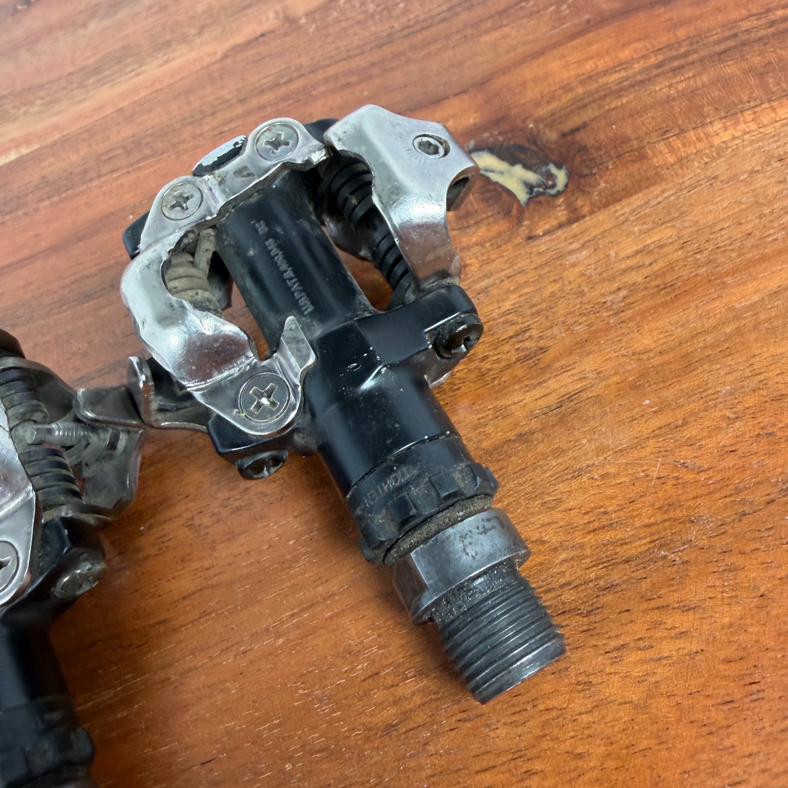 Shimano PD-M520 Clipless SPD Pedals Dual-Sided MTB Mountain Bike Pedals READ