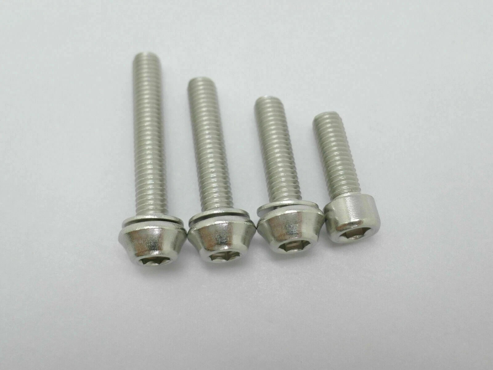 Lightweight Alloy CNC Finished Chain Drop Catcher — Silver