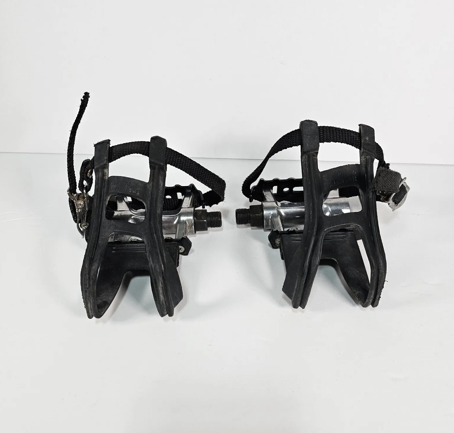 Evo Pedals Cycling Alloy Metal With Toe Clips Strap Black MT-13-L Left Right