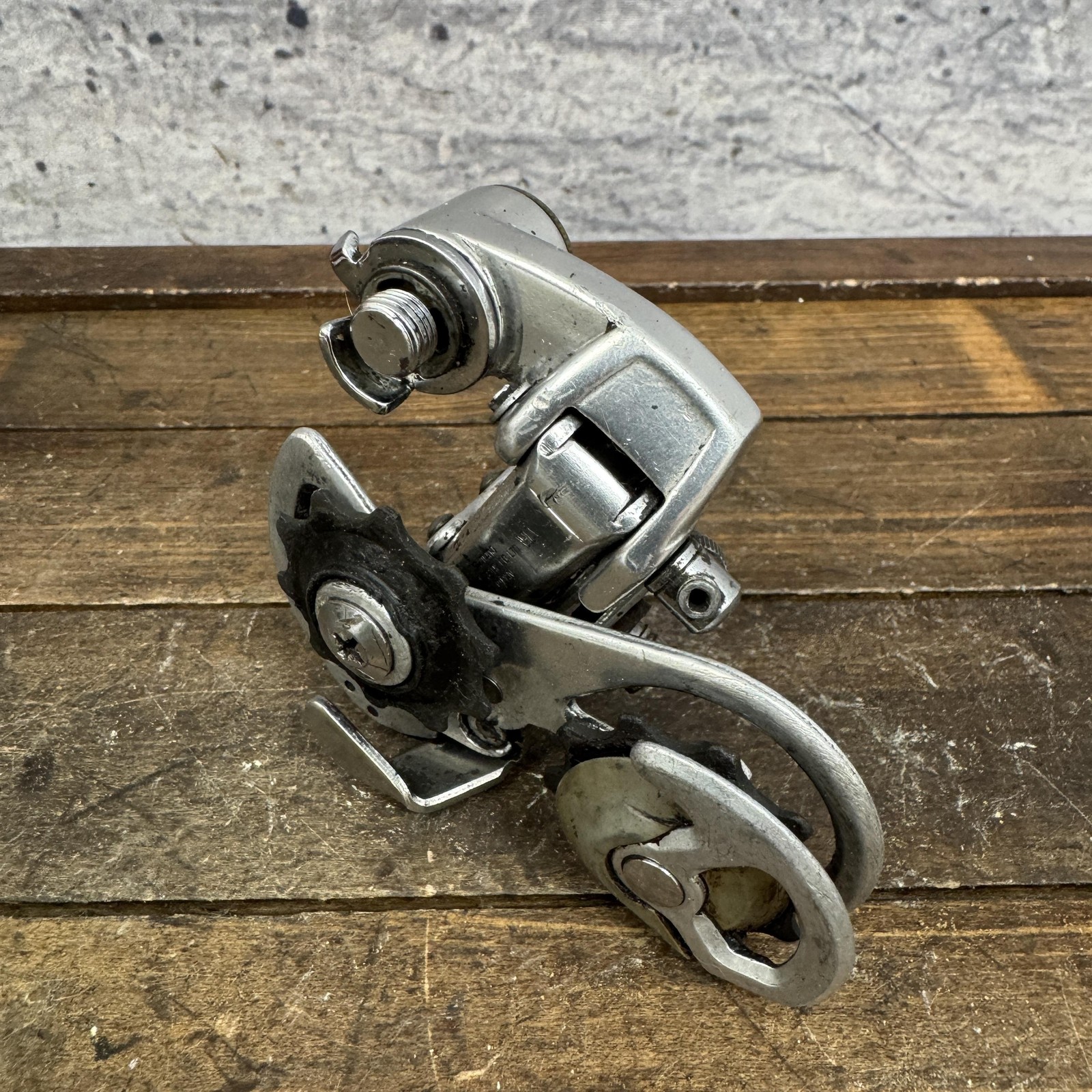 Vintage Shimano 600 Arabesque Rear Derailleur Short Cage Bolt-On Road Bike