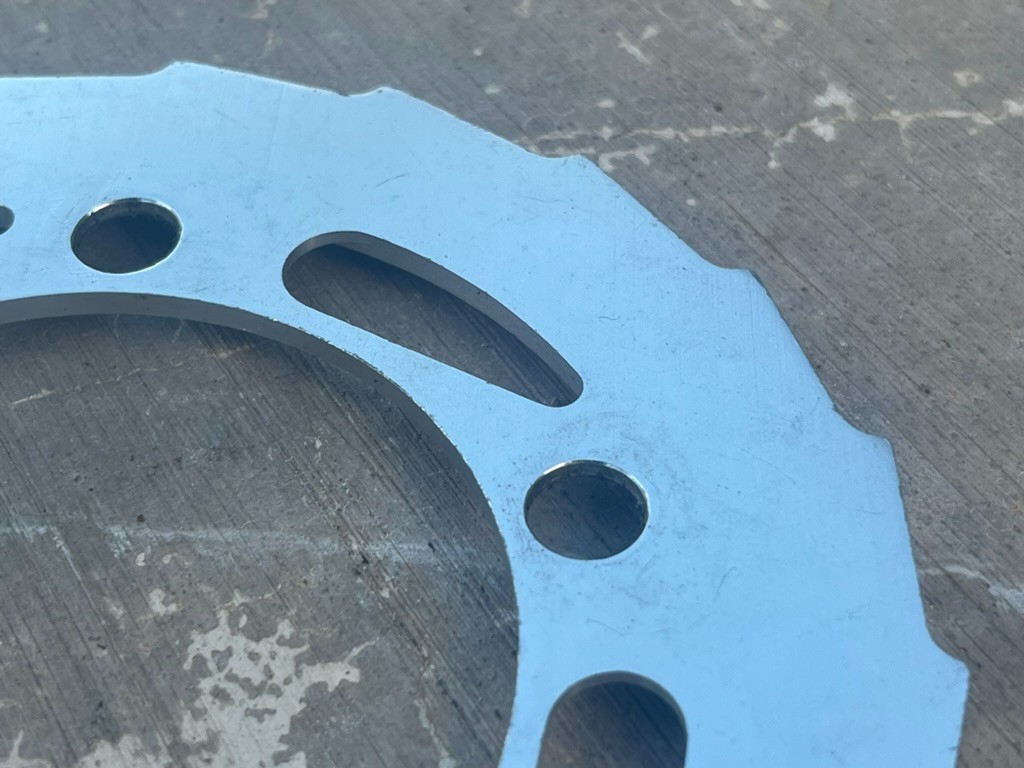 Unbranded CNC Machined Alloy Buzzsaw Chainring Chainguard | 94 BCD / 32T / VGC