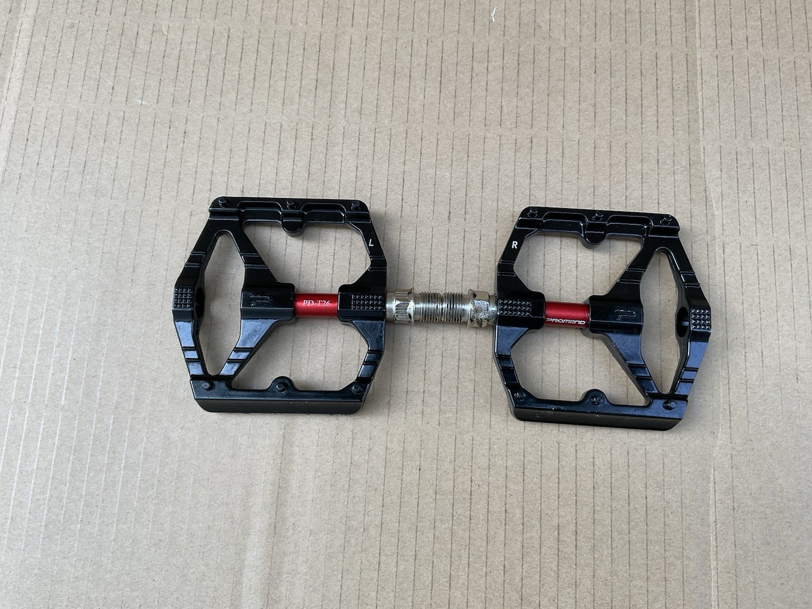 Aluminum axle Road MTB Mountain Bike Bicycle Flat Pedals nice Condition
