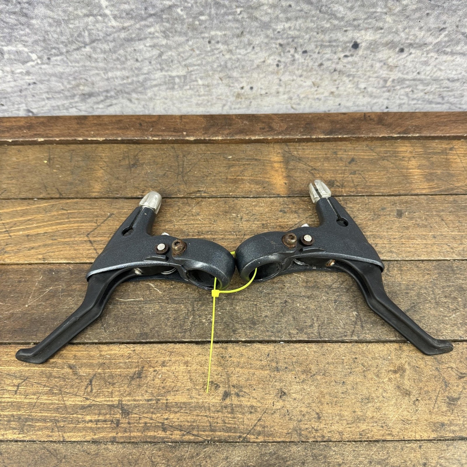 Vintage SRAM 9.0 Brake Levers Pair Black Flat Bar 90s MTB MOuntain