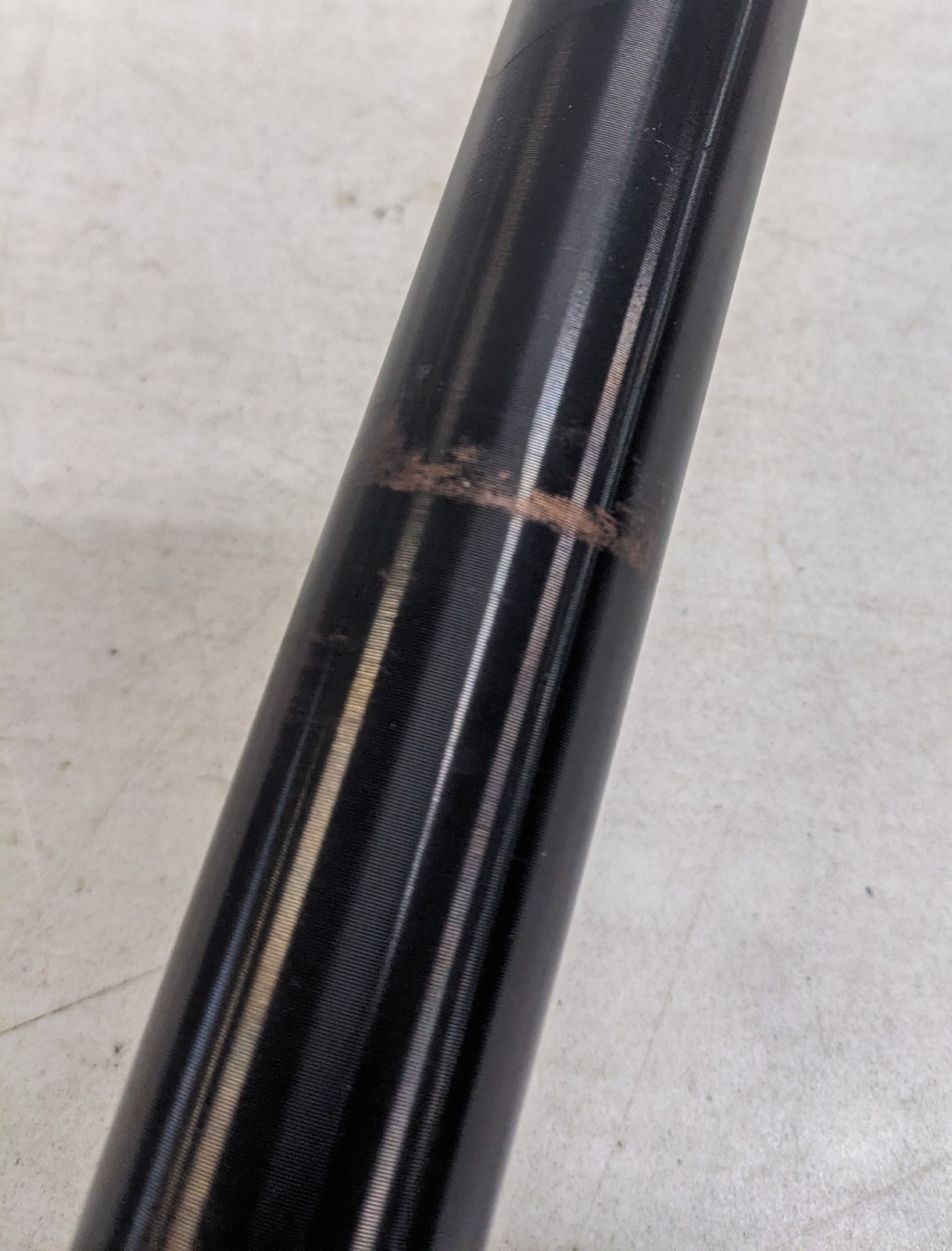 FSA Energy Seatpost – 27.2mm x 350mm – Black w/Gray Graphics