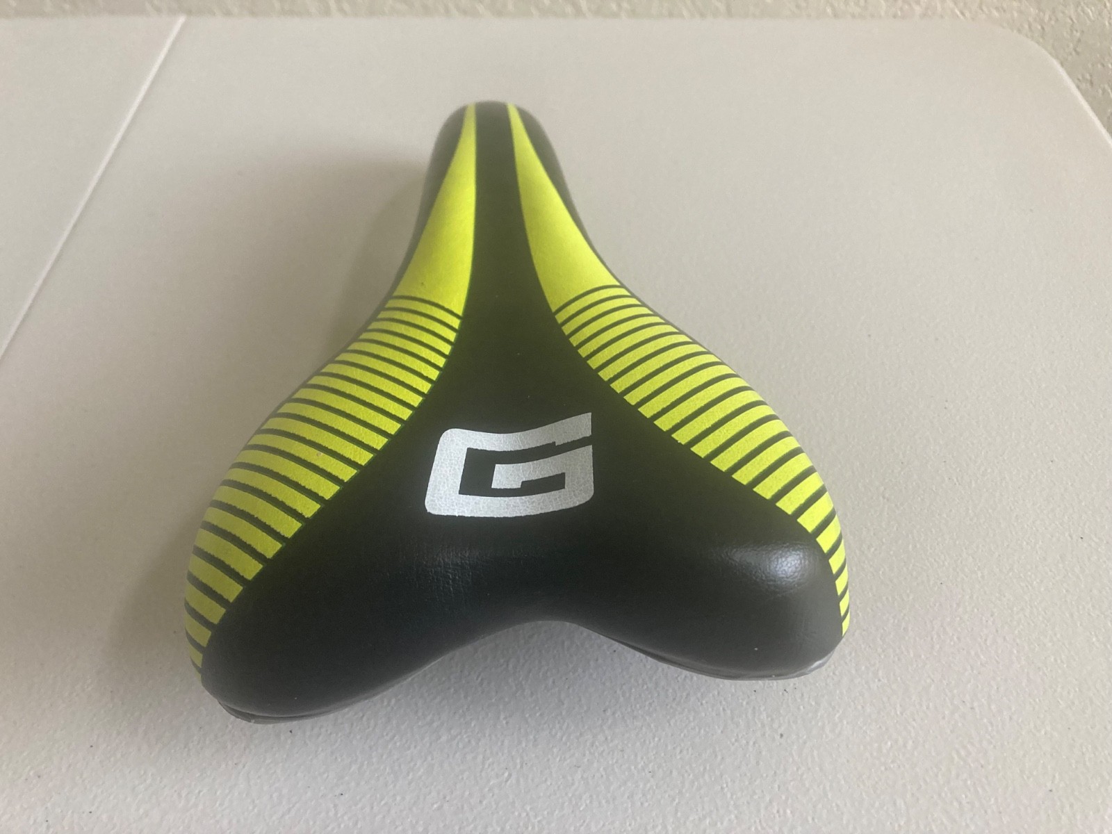 Genesis Bike Seat (Black, Yellow, White)