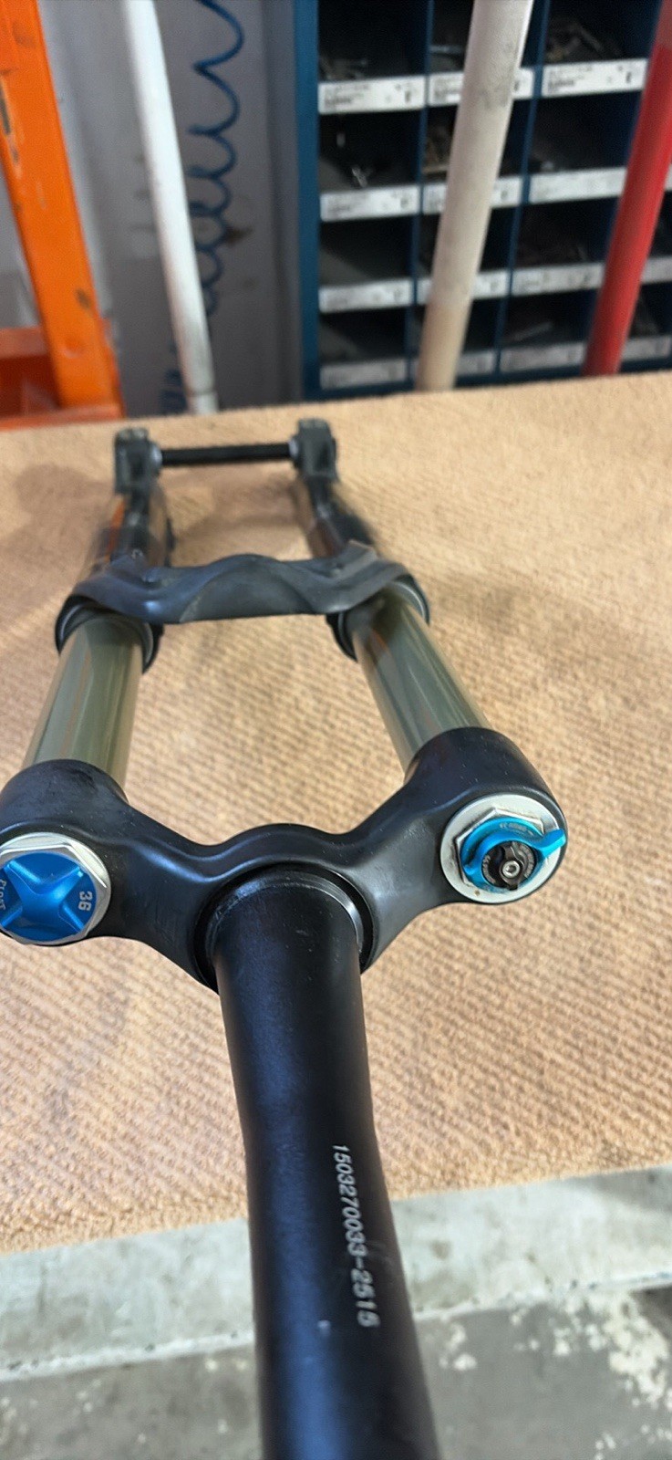 FOX 36 Factory Suspension Fork 27.5″ 150mm Lockout Tapered Black/Gold