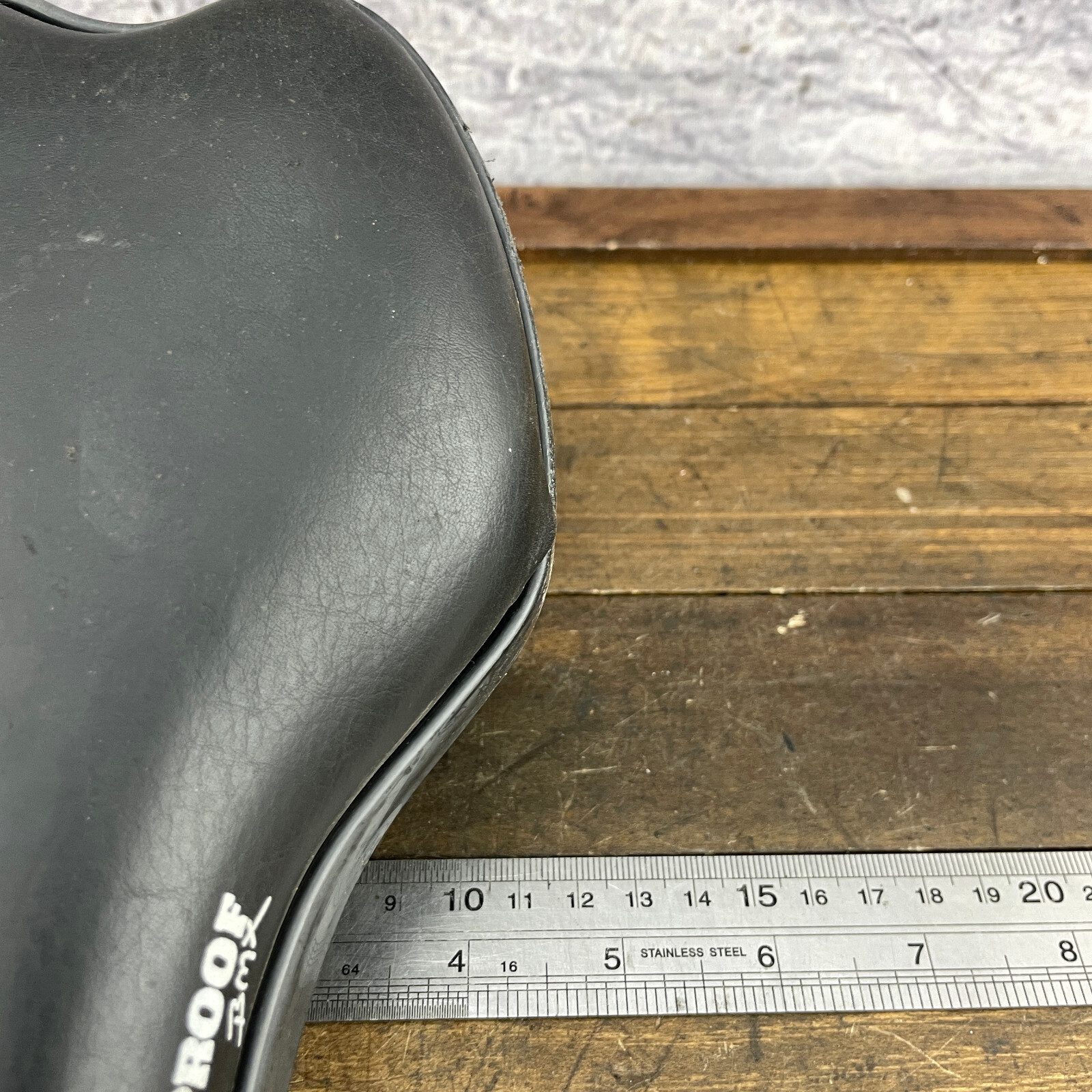 Bulletproof BMX Seat Padded Saddle Drop Mid School Black Viscount 2994 Loose