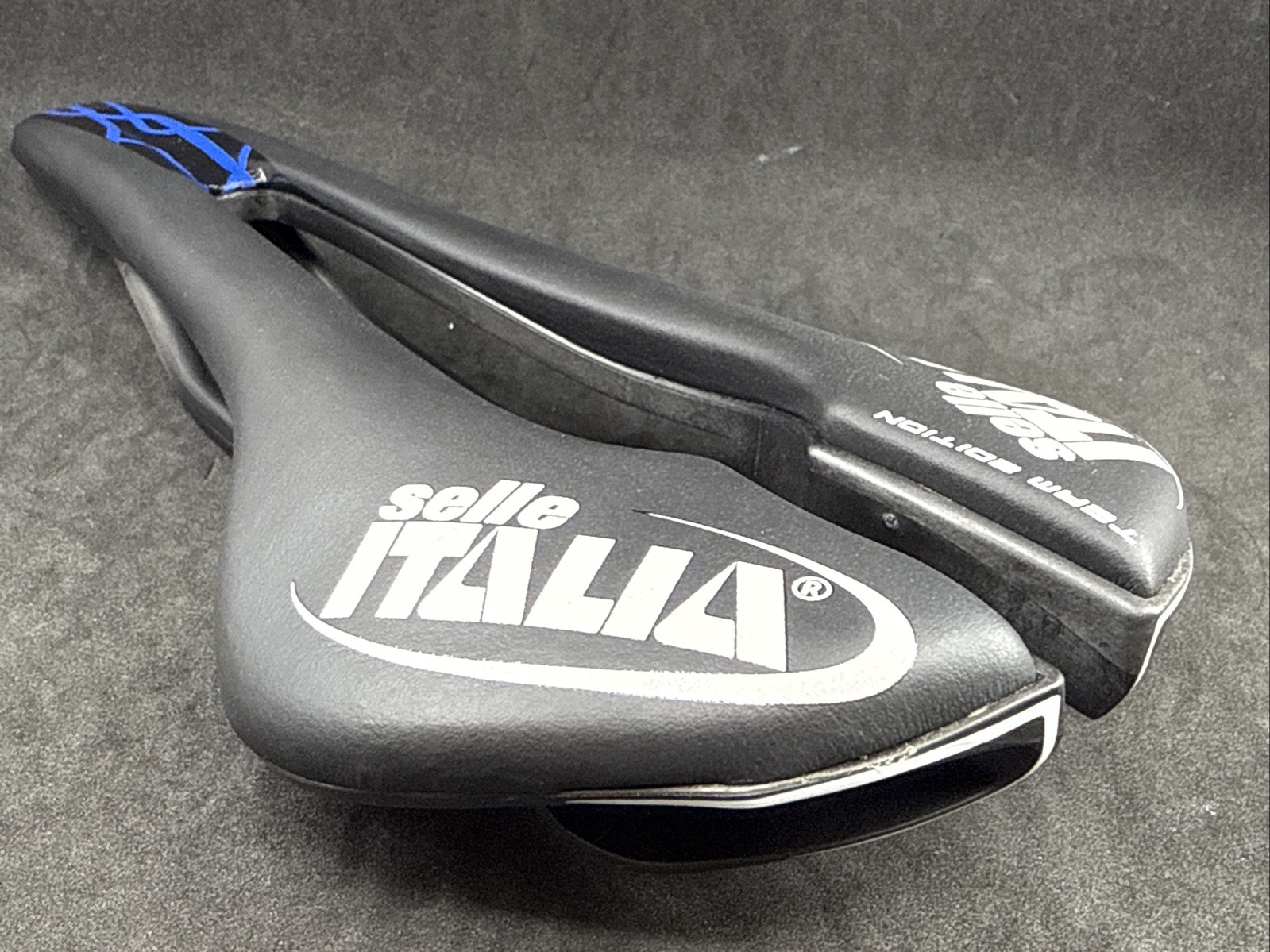 Selle Italia SP-01 BLUE ACCENTS SuperFlow Team Edition Prof 5.0 L3 285mm x 140mm