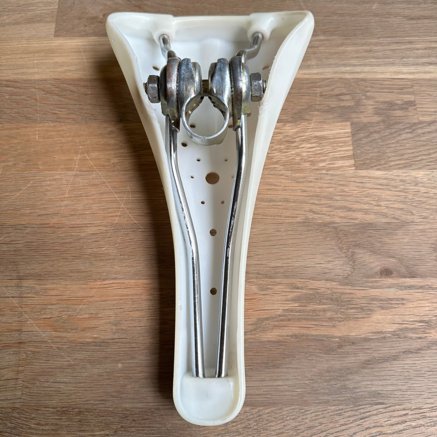 Viscount Dominator Seat 2166 CRACK BMX Old School Freestyle White Taiwan