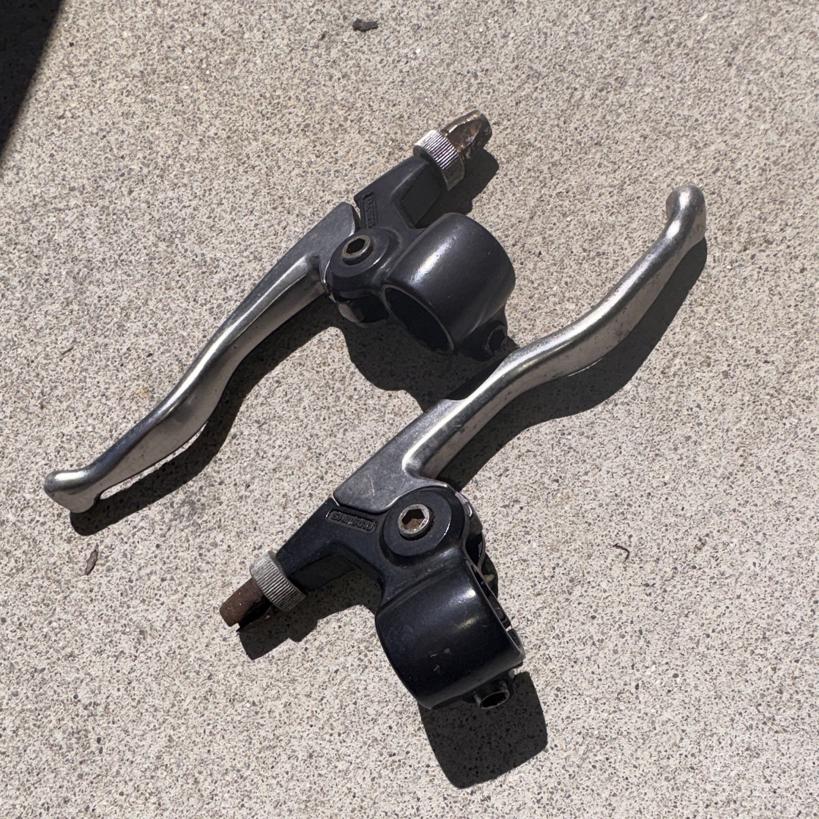 Shimano Flat Bar 4-Finger Mountain Bike Brake Levers Pair 22.2 Clamp Blk/Silver